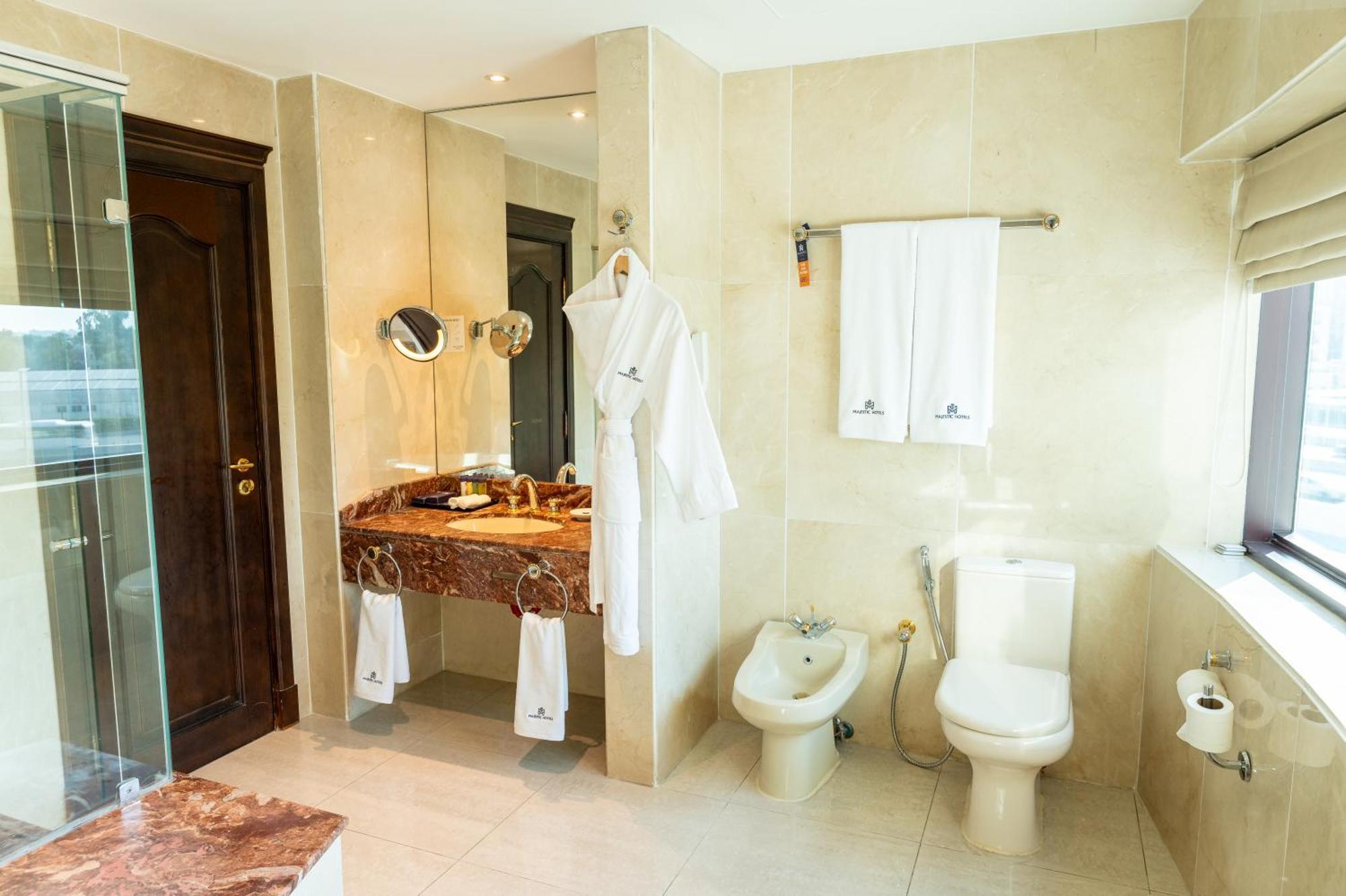 Majestic Cove - Formerly Le Meridien Fairway Hotell Dubai