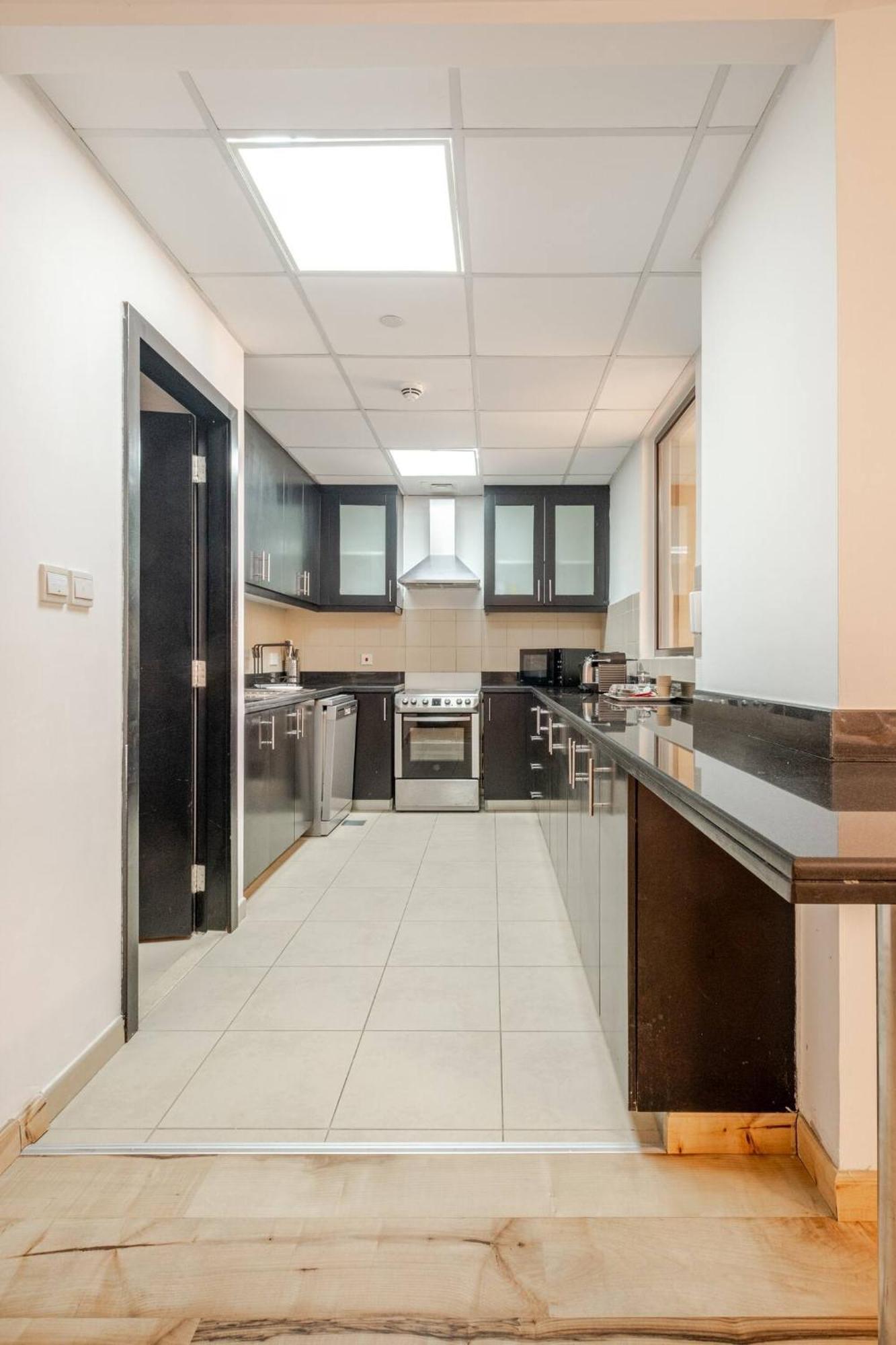 Apartment Stylish Beachside 3 Beds In Jbr