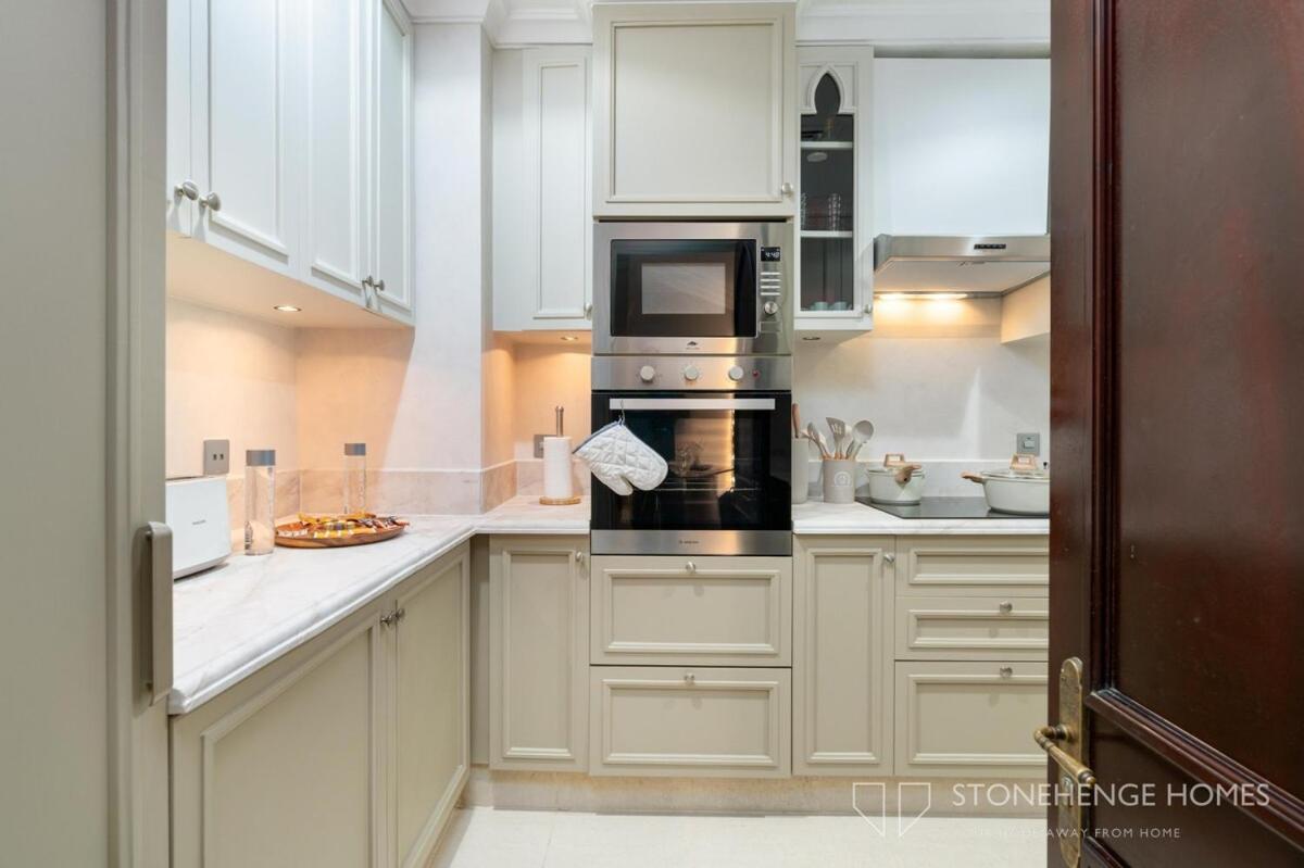 Apartment Lux 1 Bedroom Apartment Steps Away From Burj Khalifa & Dubai Mall Dubai