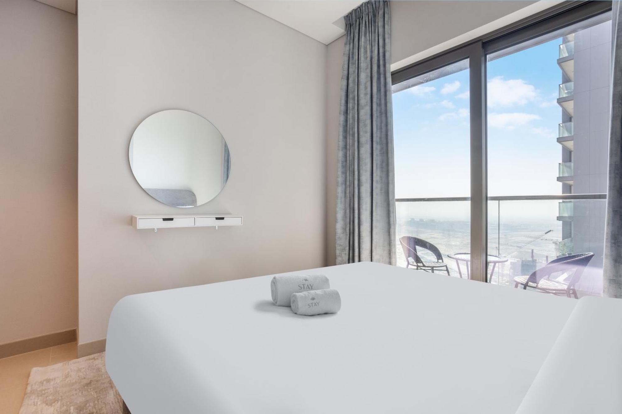By Latinem Luxury 2br Cv A2809 Near Mall *