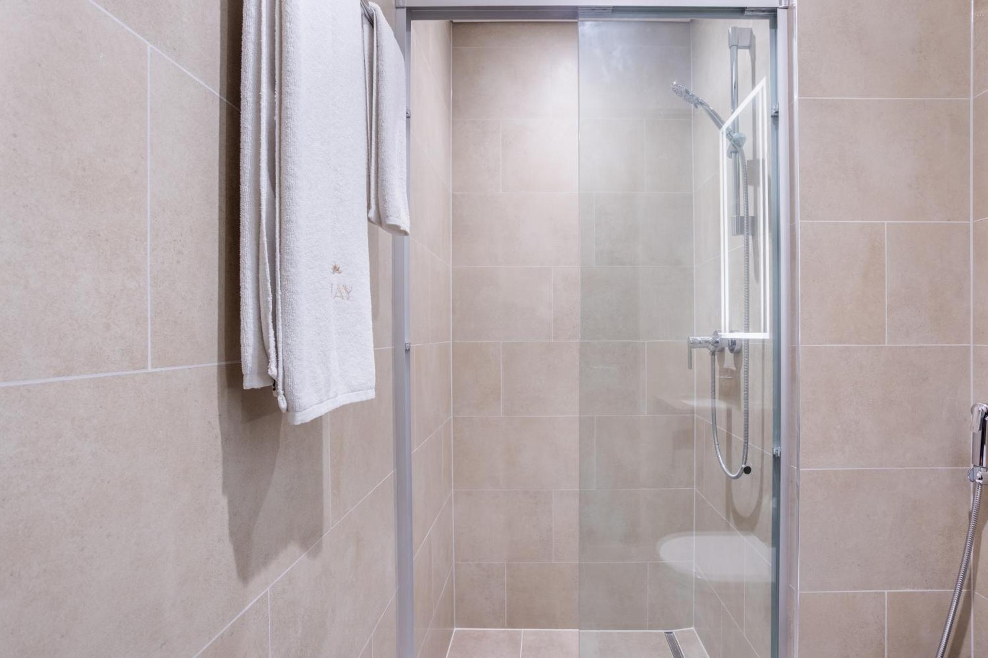 By Latinem Luxury 2br Cv A2809 Near Mall Dubai