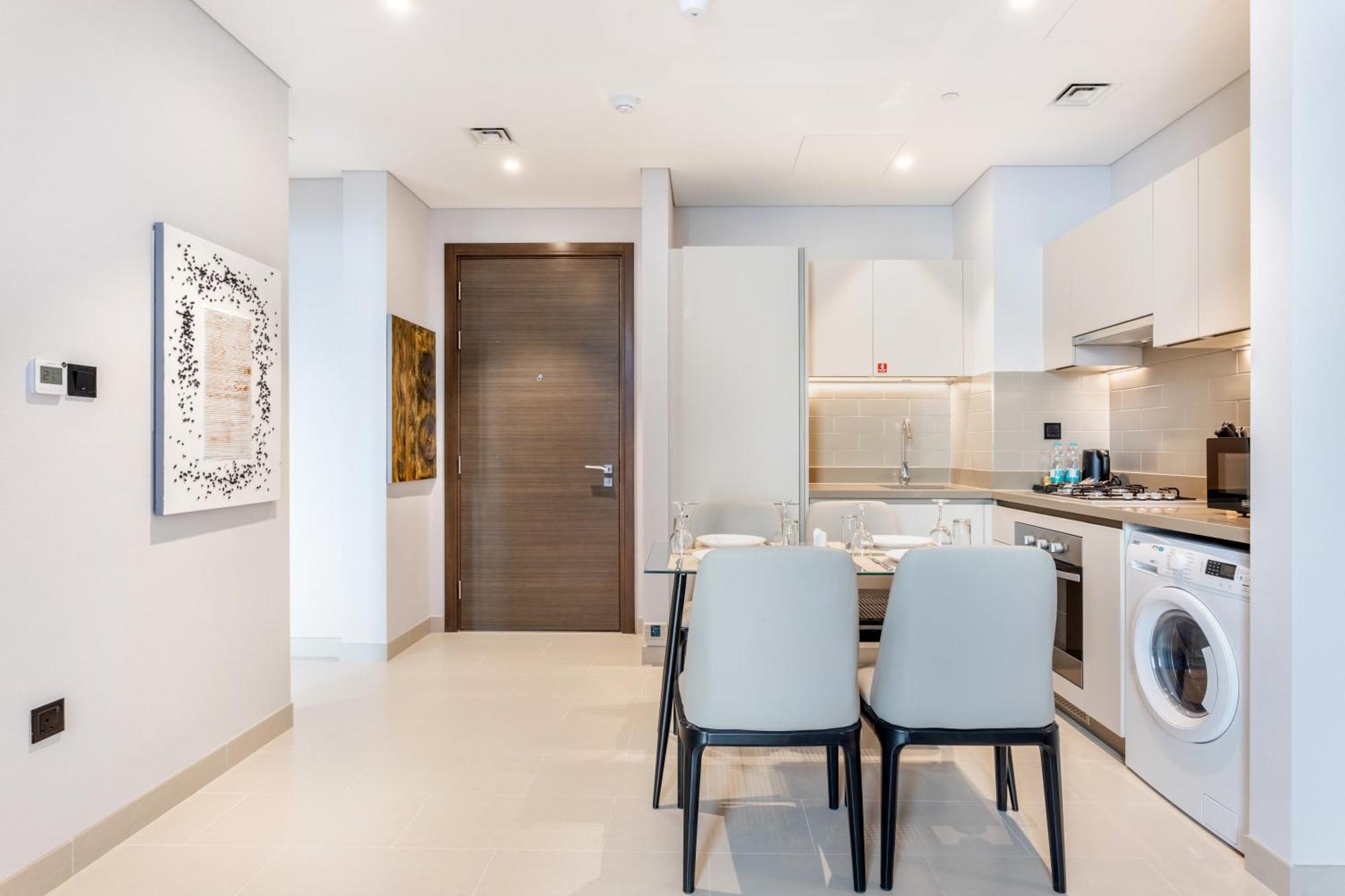 By Latinem Luxury 2br Cva 2814 Near Burj Khalifa * Dubai