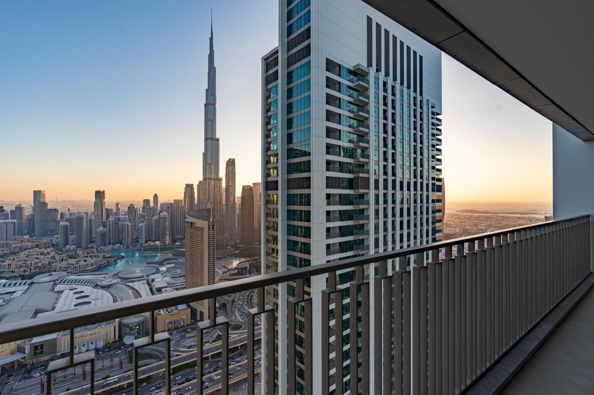 Burj Khalifa & Dancing Fountain View, 54th Floor & Mall Access Apartamento Dubai