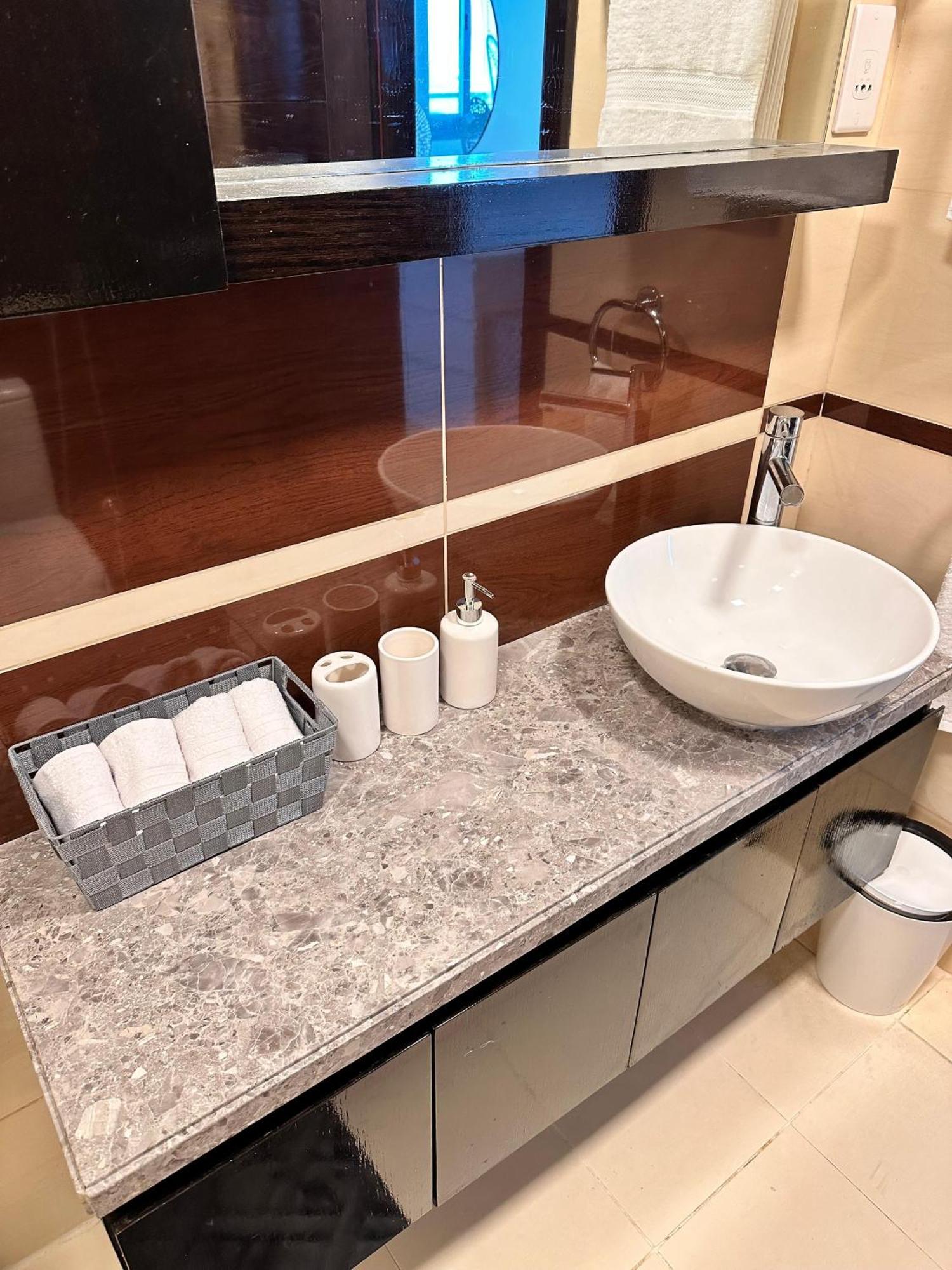 Appartamento Wonderful 1bd With Full Marina View *
