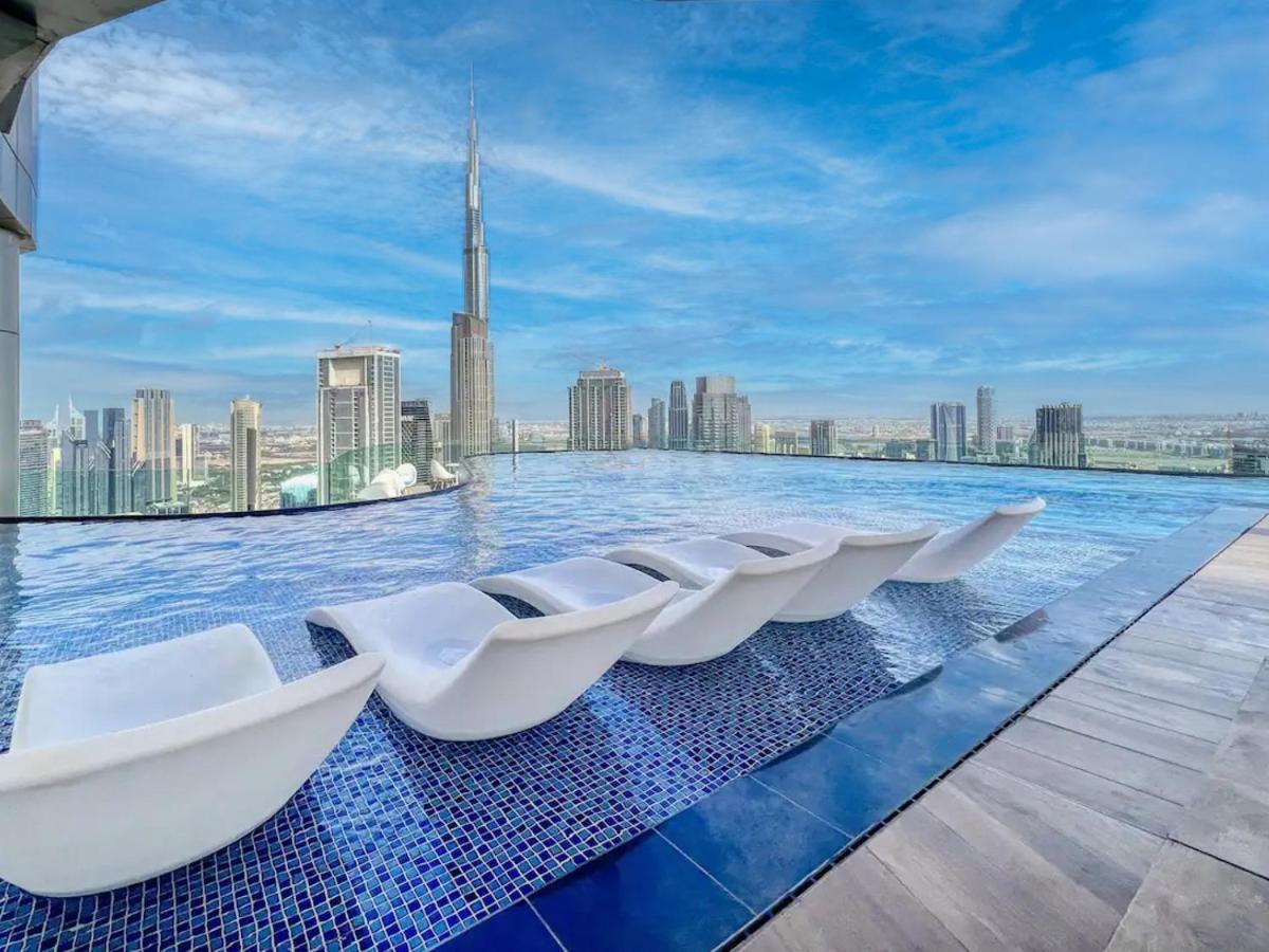Stunning 2br With Burj View & Infinity Pool Apartamento