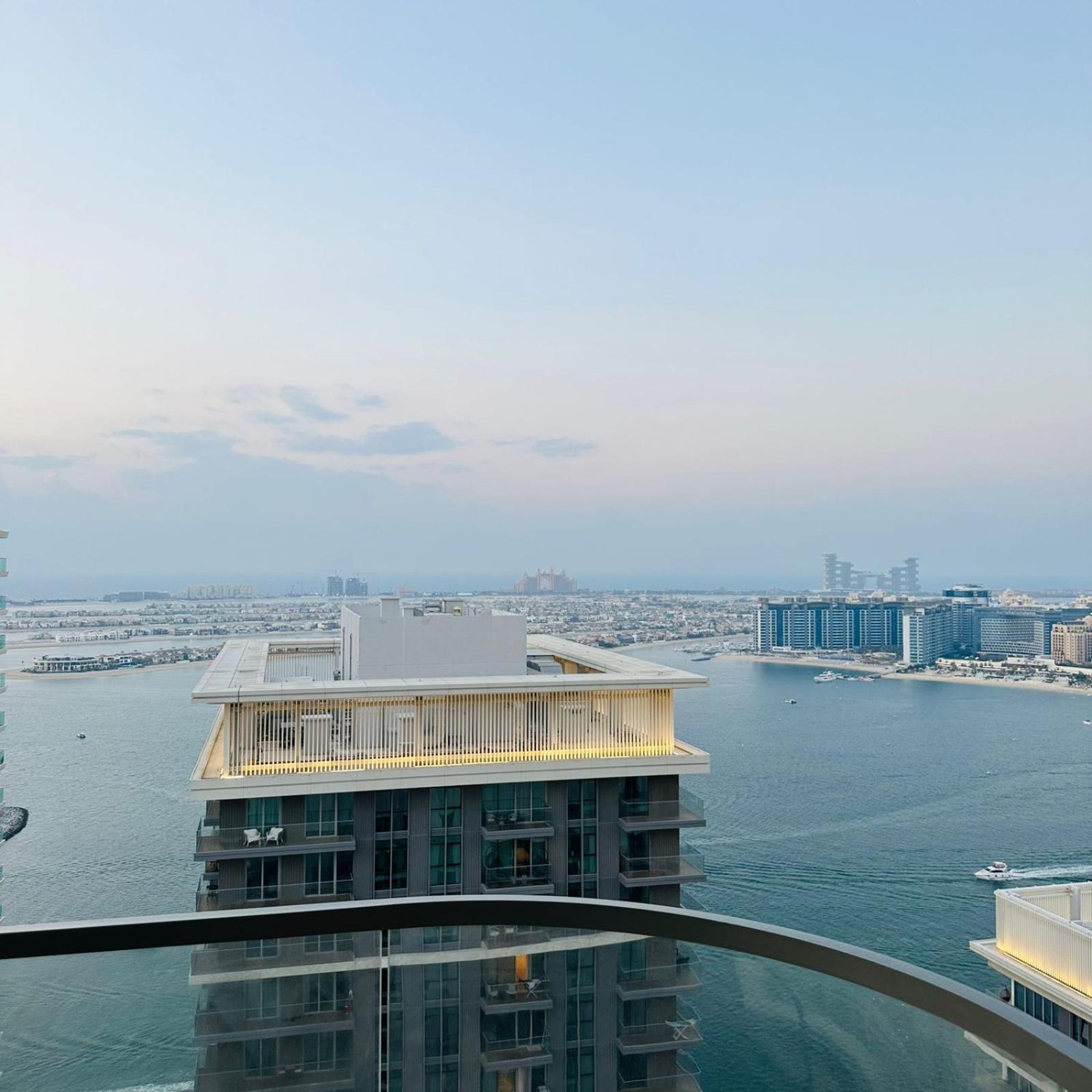 Lägenhet Amakin Beachfront Palm Jumeirah Marina Vista 2 *
