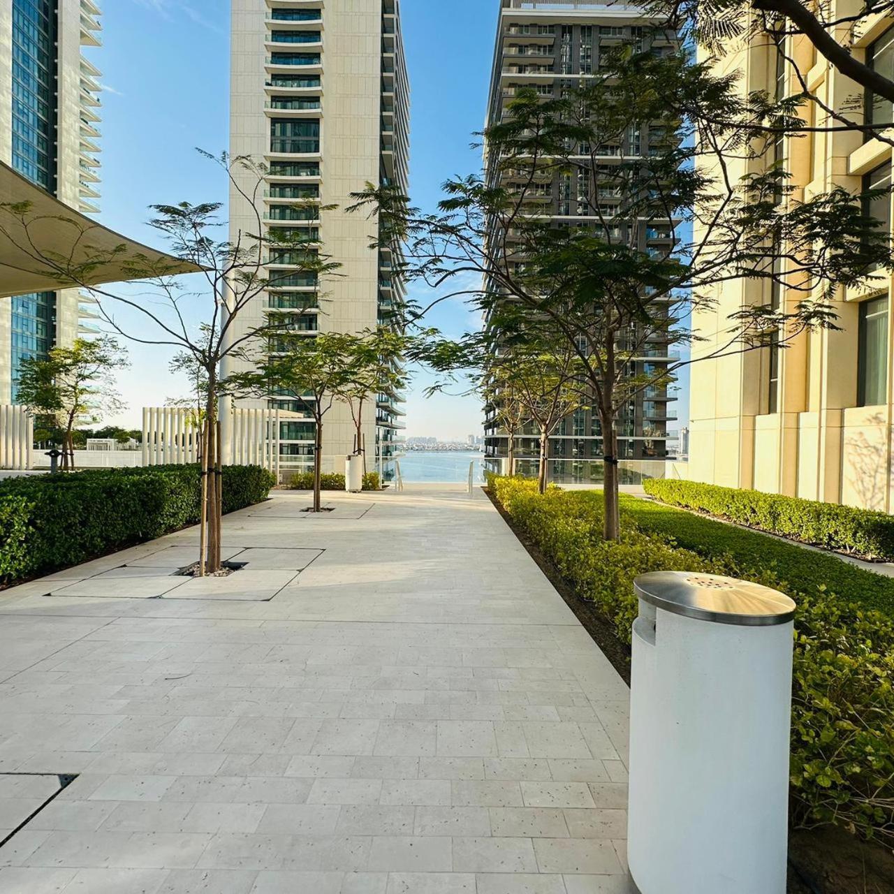 Amakin Beachfront Palm Jumeirah Marina Vista 2 Lägenhet *