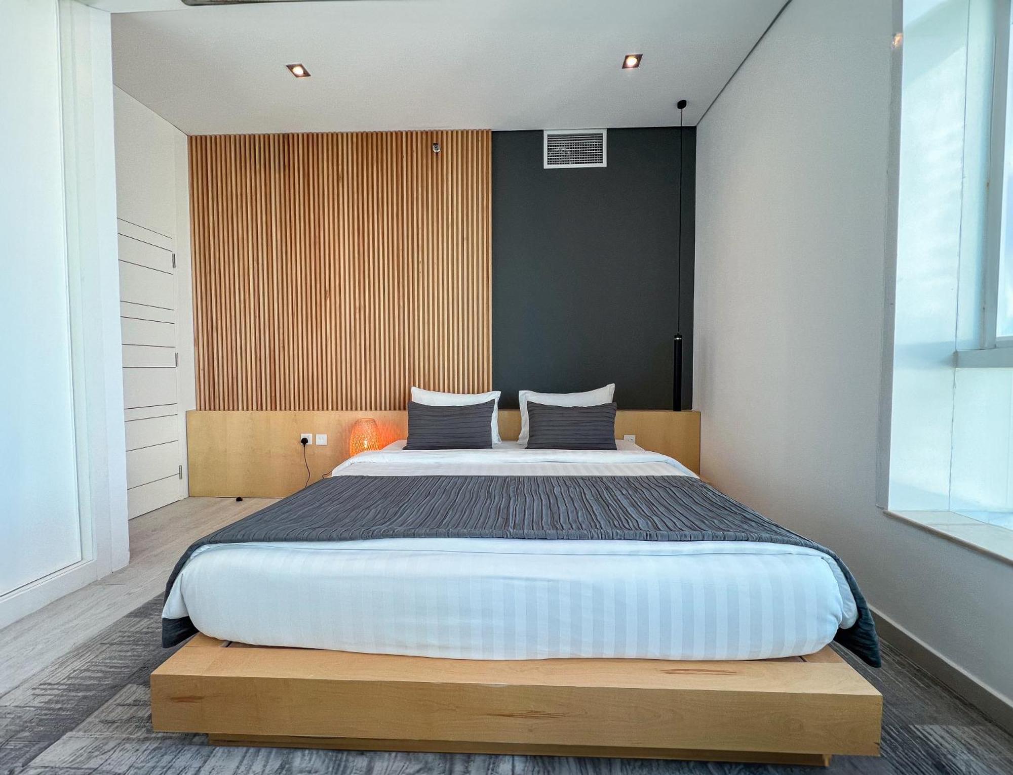 Luxurious 3b Panoramic The Palm View - Samaya Homes