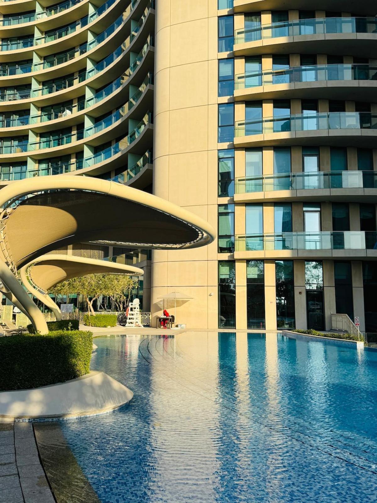 Nivis Find-burj Vista-direct Access To Mall *
