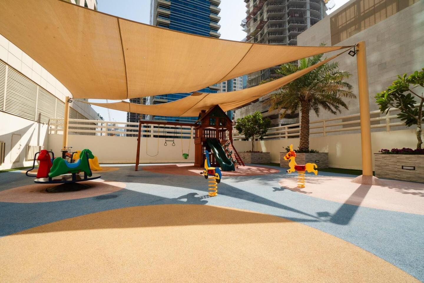 Vibrant One Bedroom In Jbr Apartament Dubai