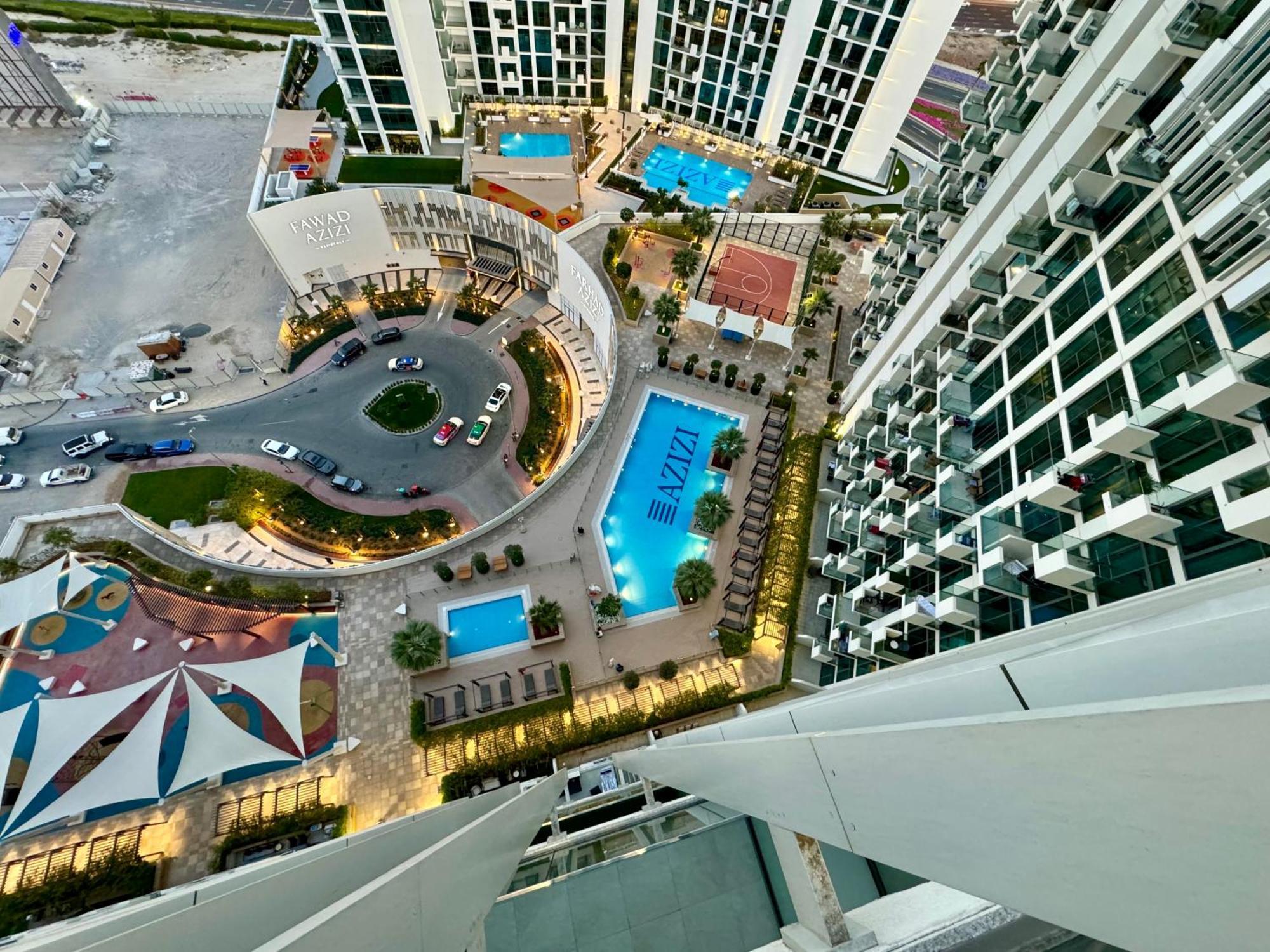 Apartment Farhad Azizi Al Jaddaf Sleek