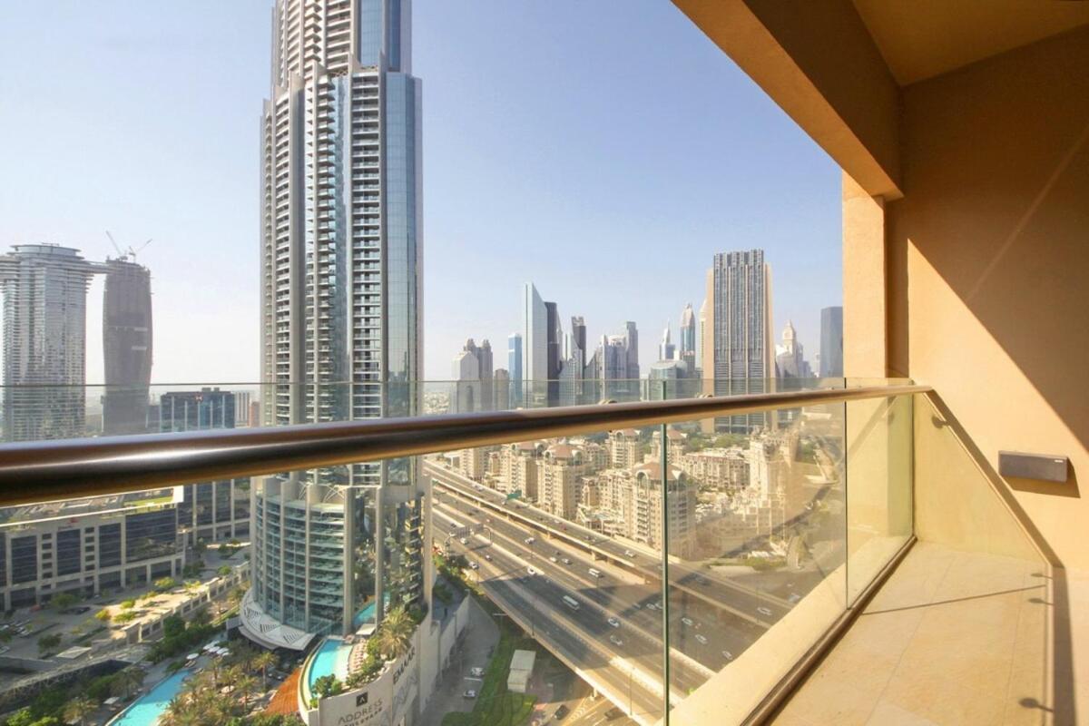 Partial Burjkhalifa View From Balcony In Mall-studio King Bed