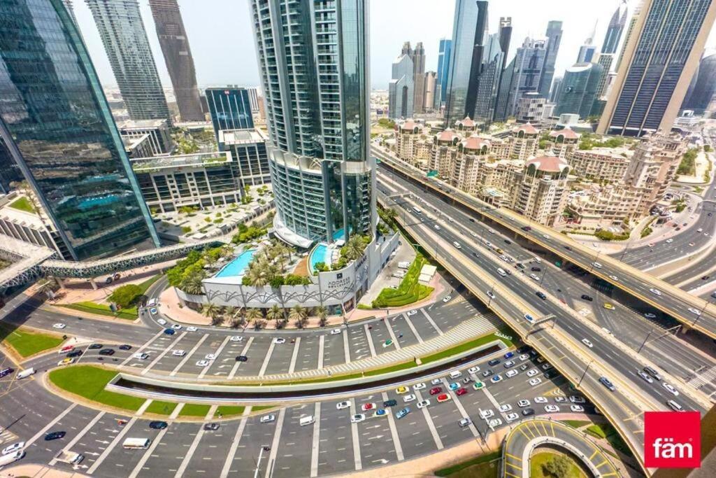 Appartement Partial Burjkhalifa View From Balcony In Mall-studio King Bed *