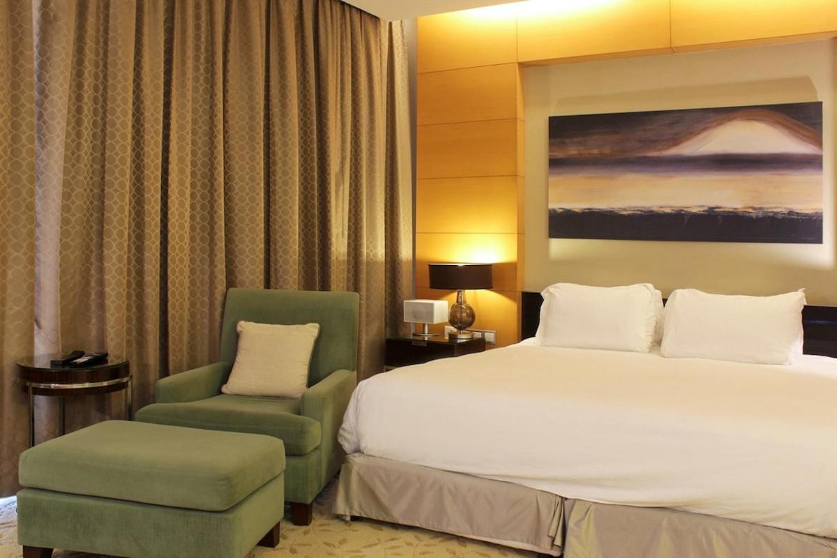 Appartement Partial Burjkhalifa View From Balcony In Mall-studio King Bed Dubaï