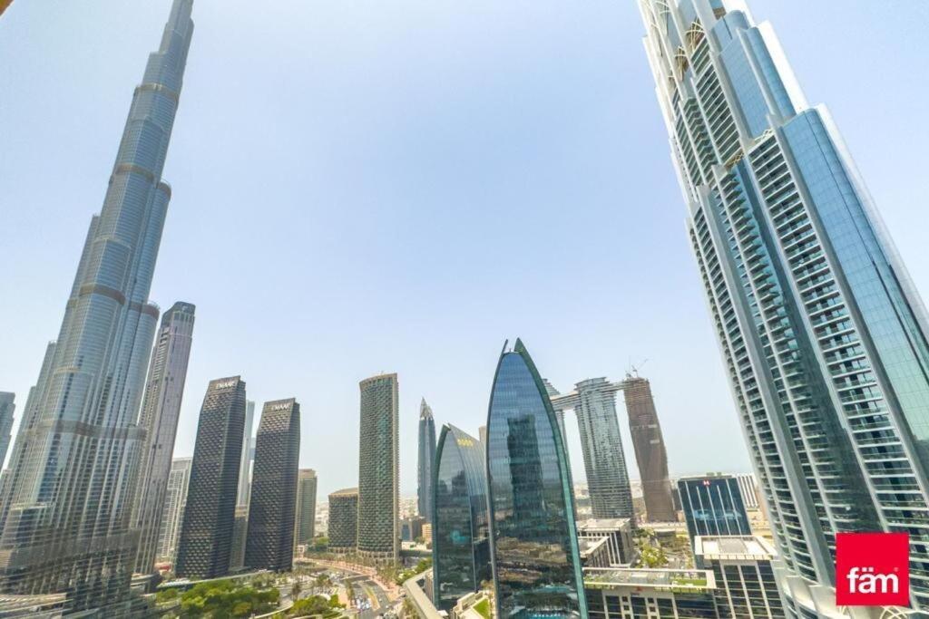 Partial Burjkhalifa View From Balcony In Mall-studio King Bed Appartement Dubaï
