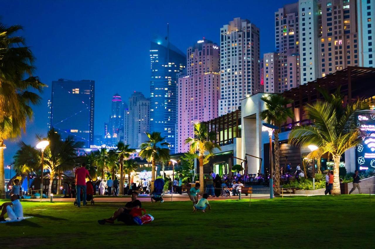 Star - Walk Jbr Dubái