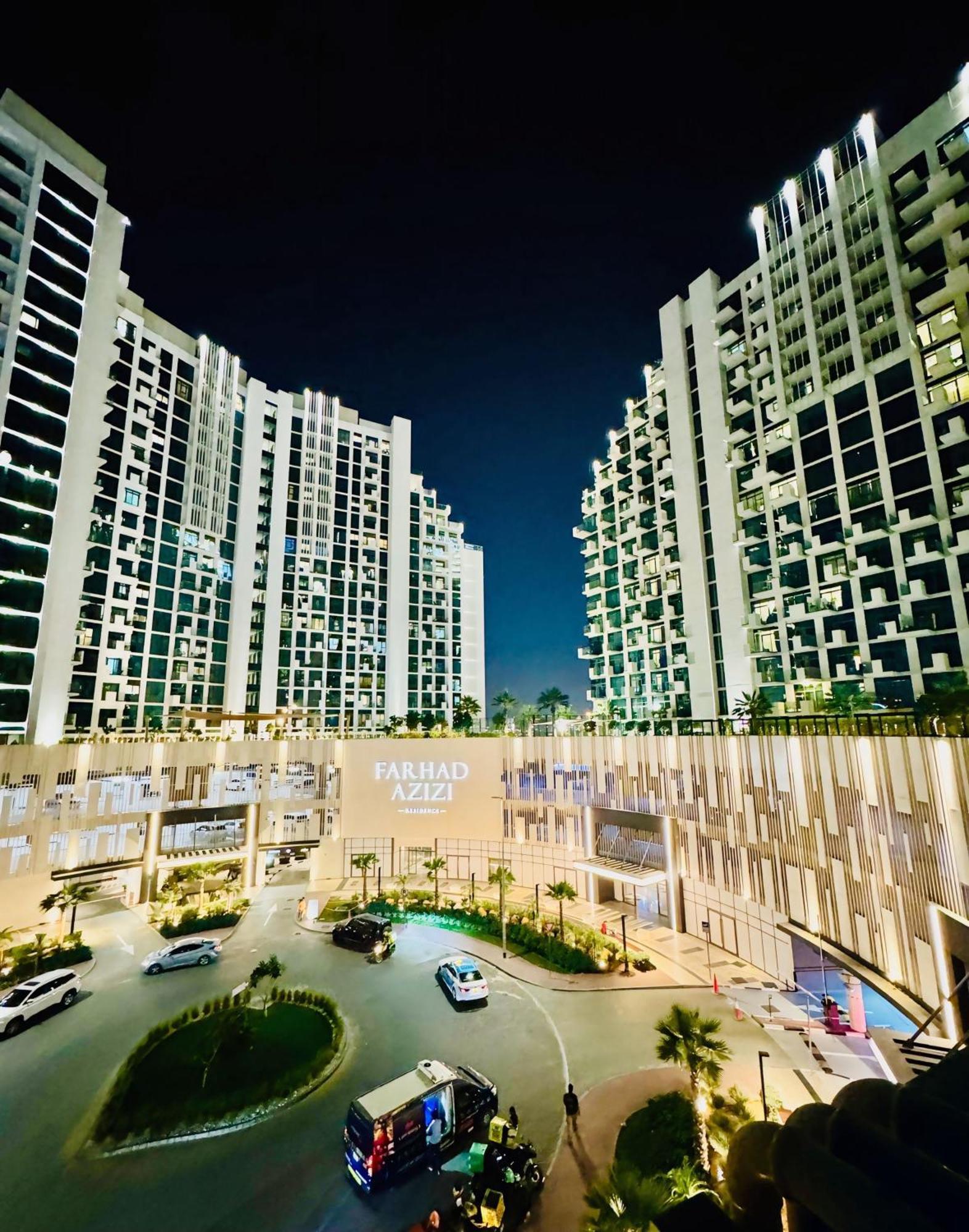 Farhad Azizi Al Jaddaf Sleek * Dubai