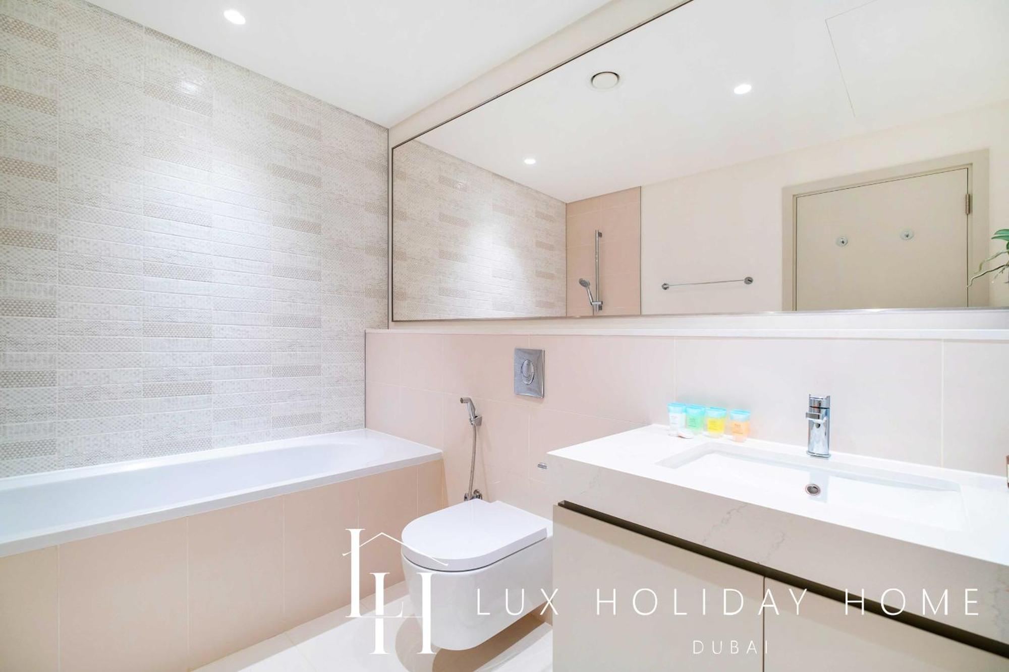 Apartment Lux The Luxury Sunrise Beachfront 1