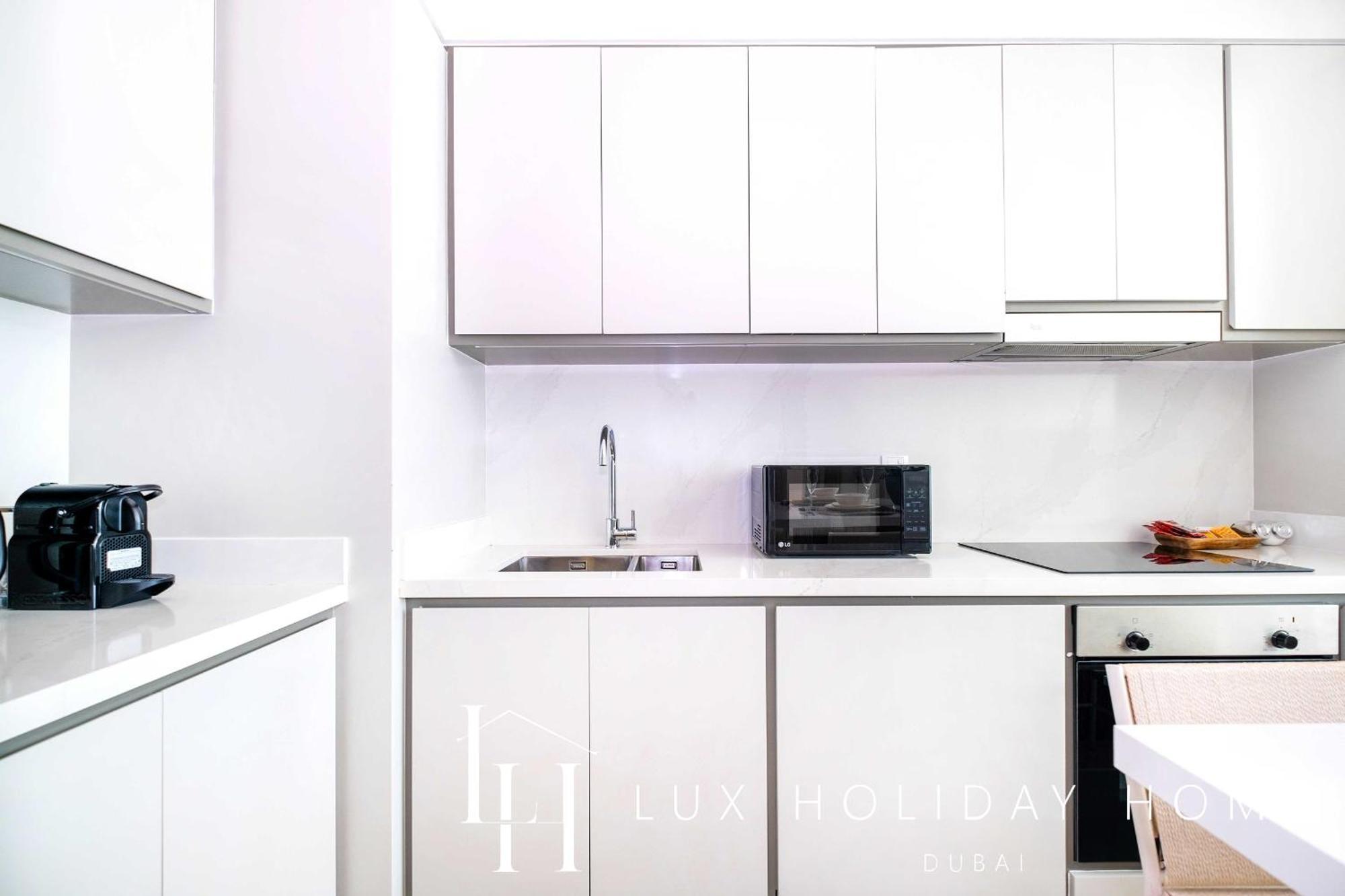 Apartment Lux The Luxury Sunrise Beachfront 1 *