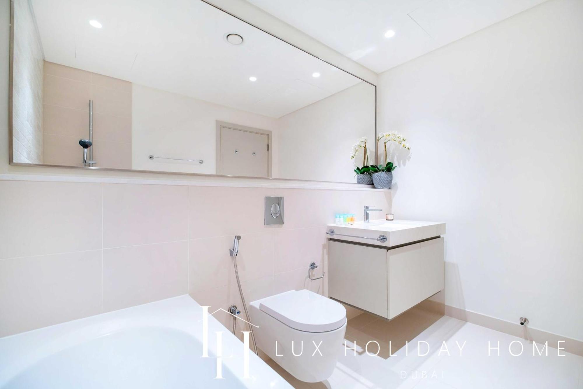 Lux The Luxury Sunrise Beachfront 1 *