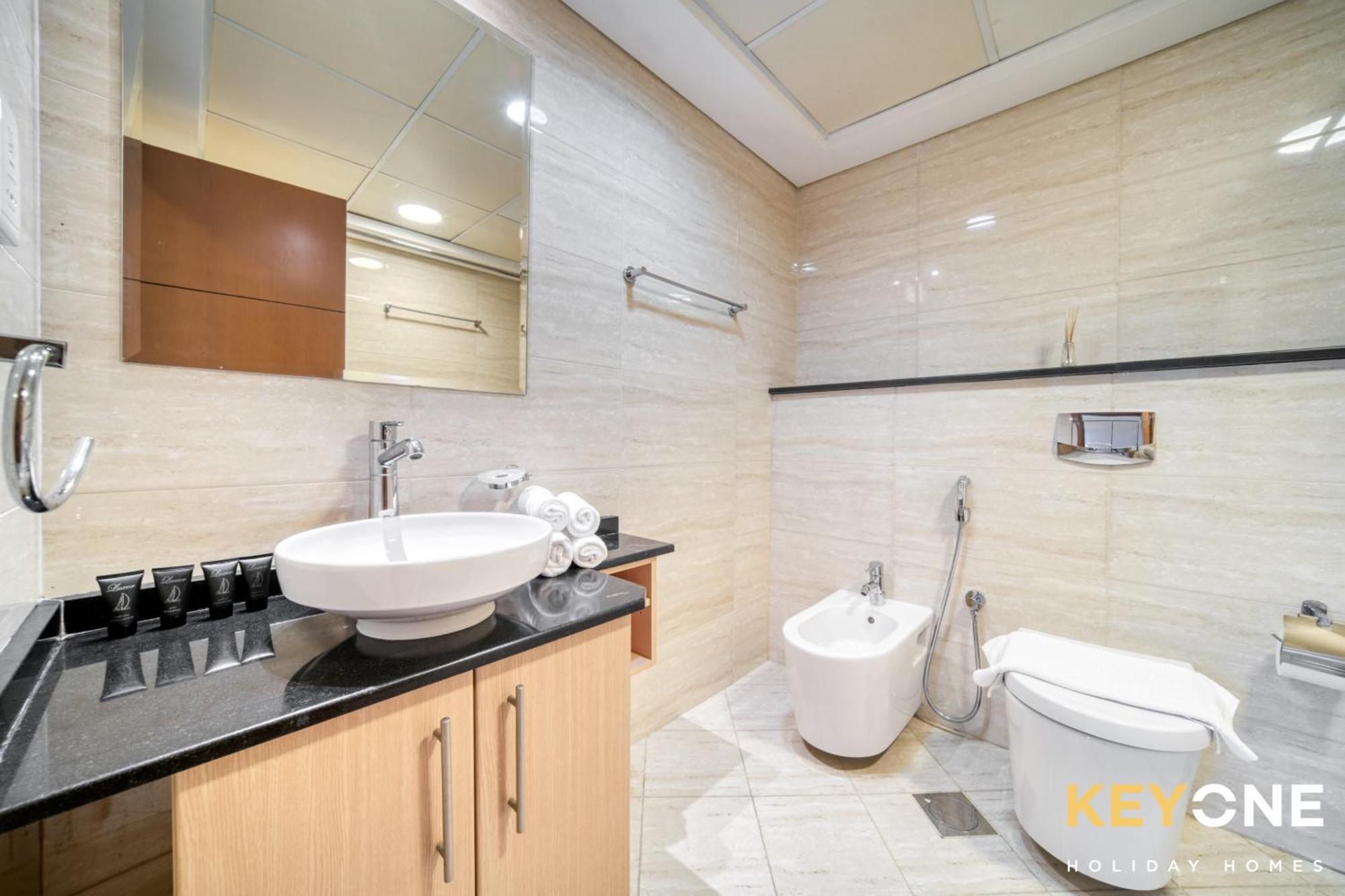 Apartamento Captivating Sky & Sea Views In Two Bedroom