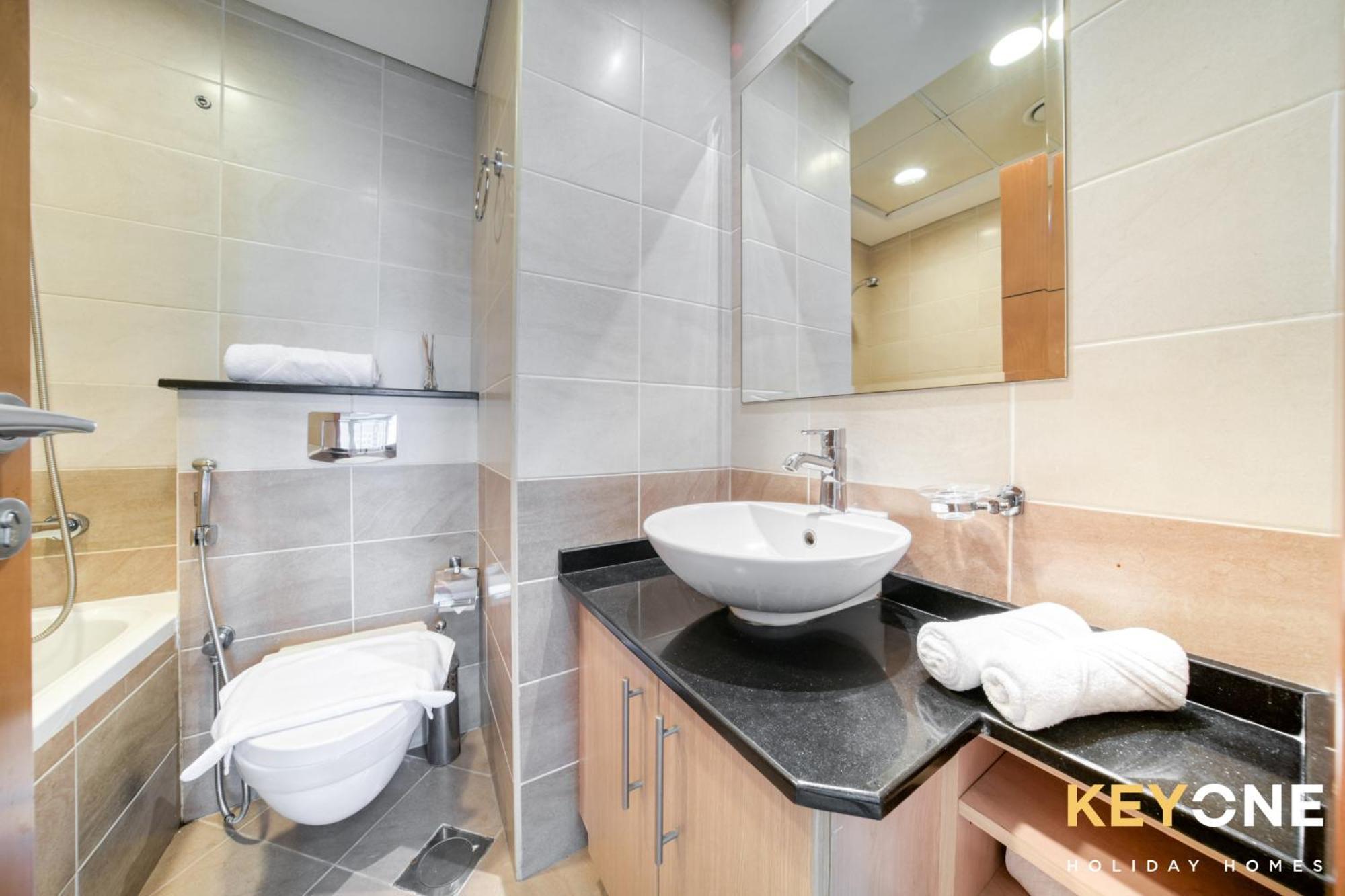 Apartamento Captivating Sky & Sea Views In Two Bedroom *