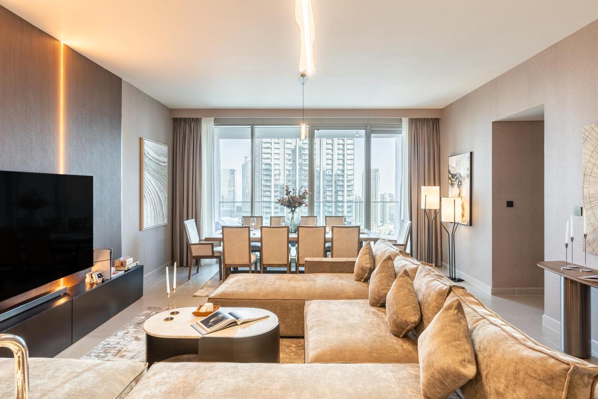 Royal 4br Burj Khalifa View Mall Apartahotel