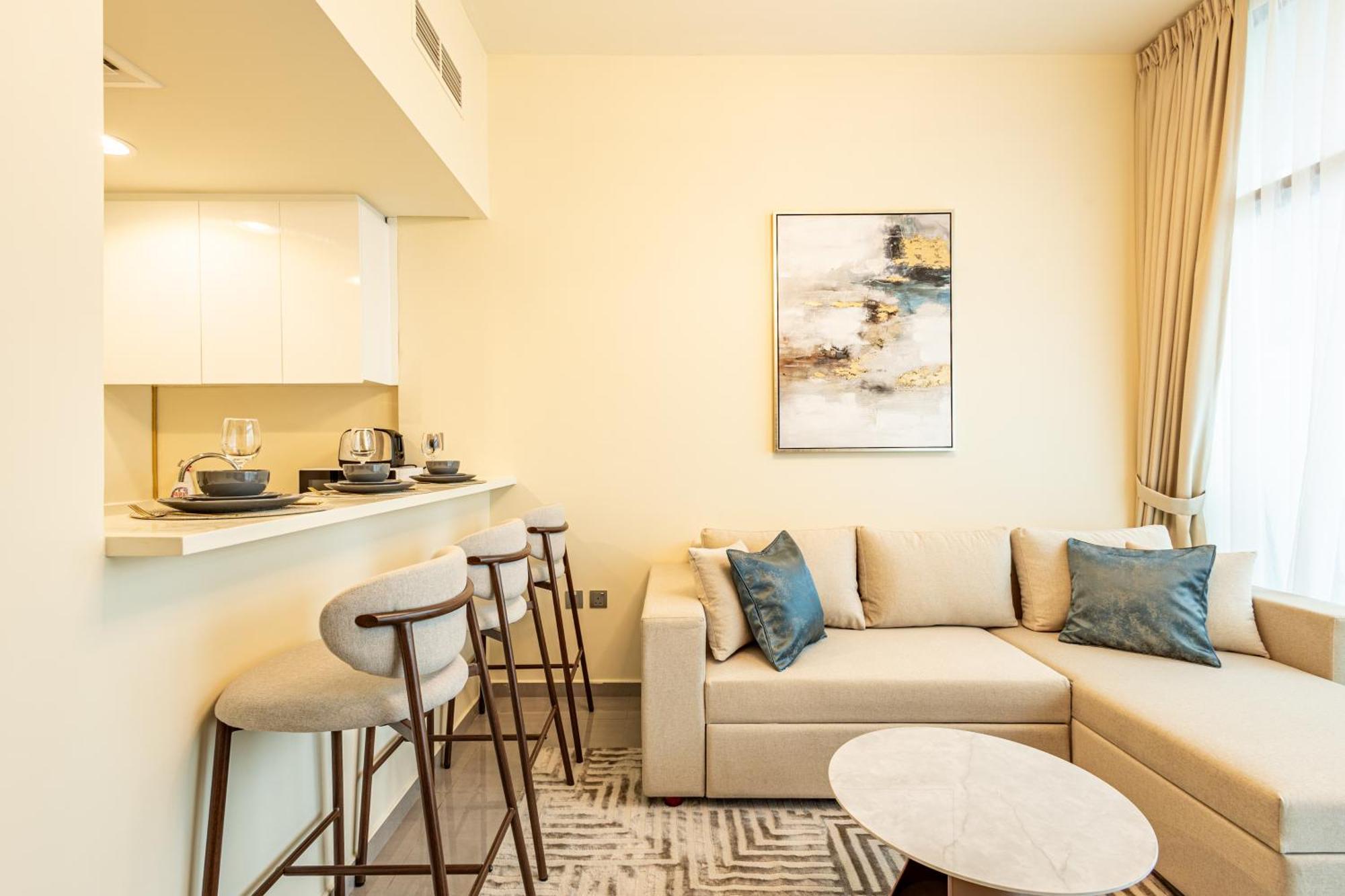 Stylish 1br Business Bay - Near Metro - Balcony With Views * Dubaï
