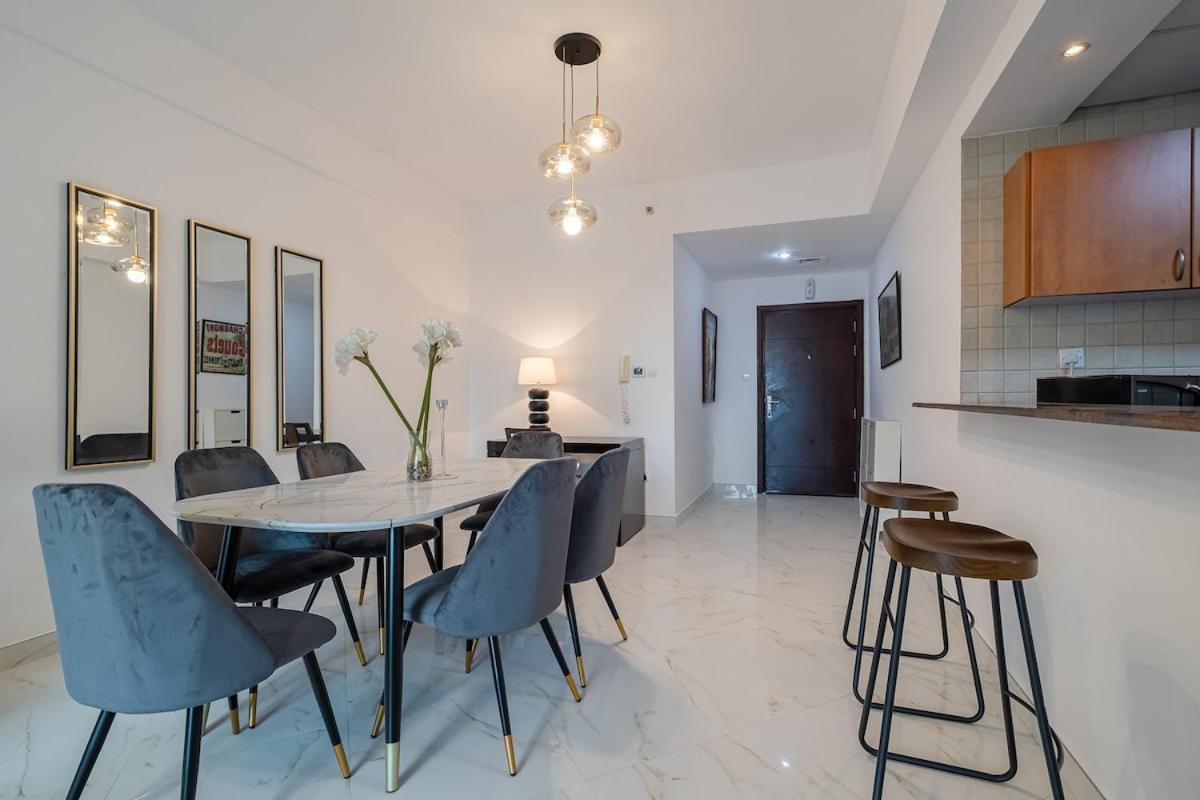 2 Bedroom In Marina * Dubai