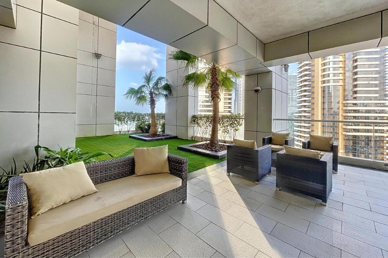 Marina & Palm View - High Floor 2br Near Jbr Apartemen Dubai