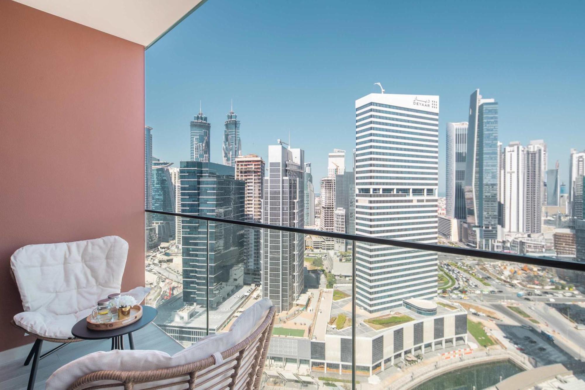 Frank Porter - Peninsula Five Appartement