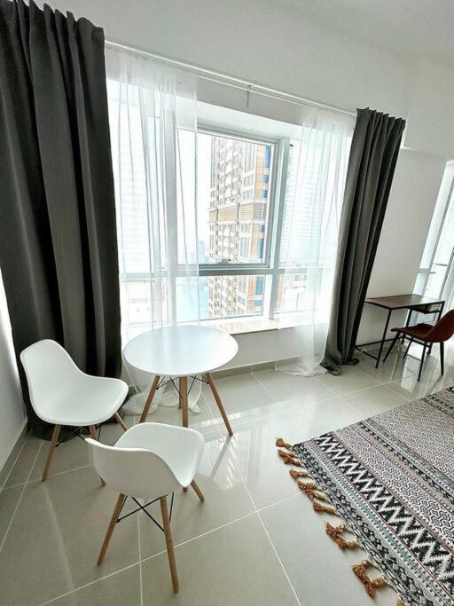 Apartment Bed Space In Marina