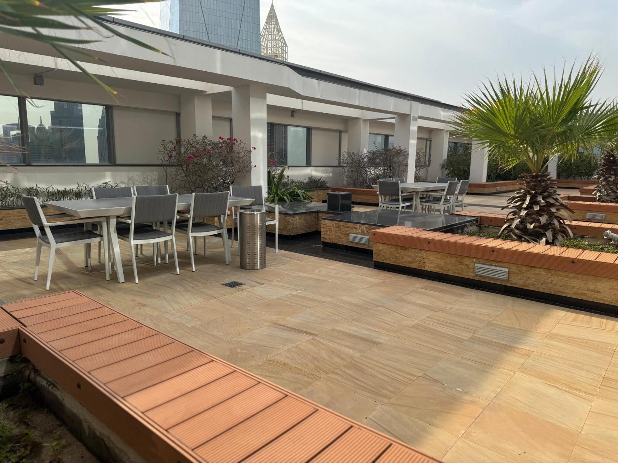 Ashri Stylish African-inspired In Difc Lejlighed Dubai