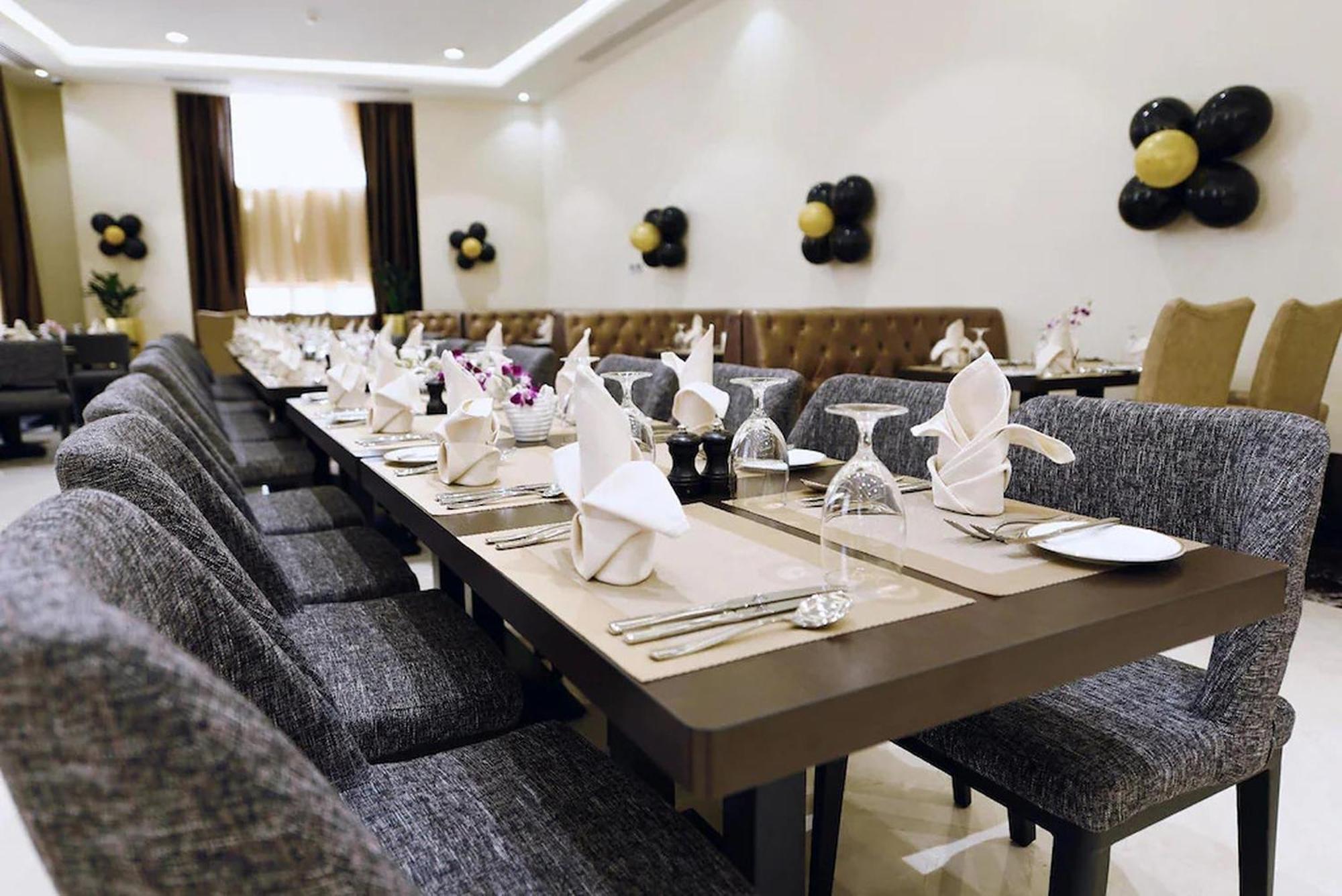 Pulse Al Jaddaf Hotel