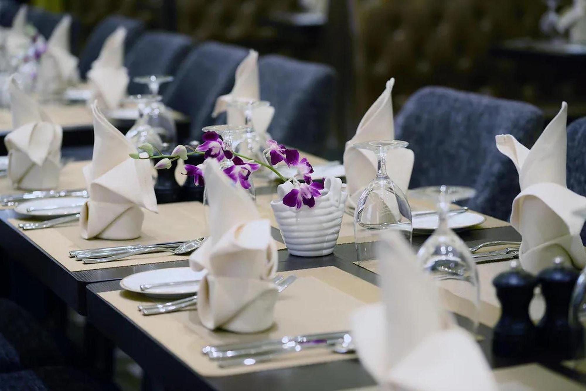 Pulse Al Jaddaf Hotel 4*