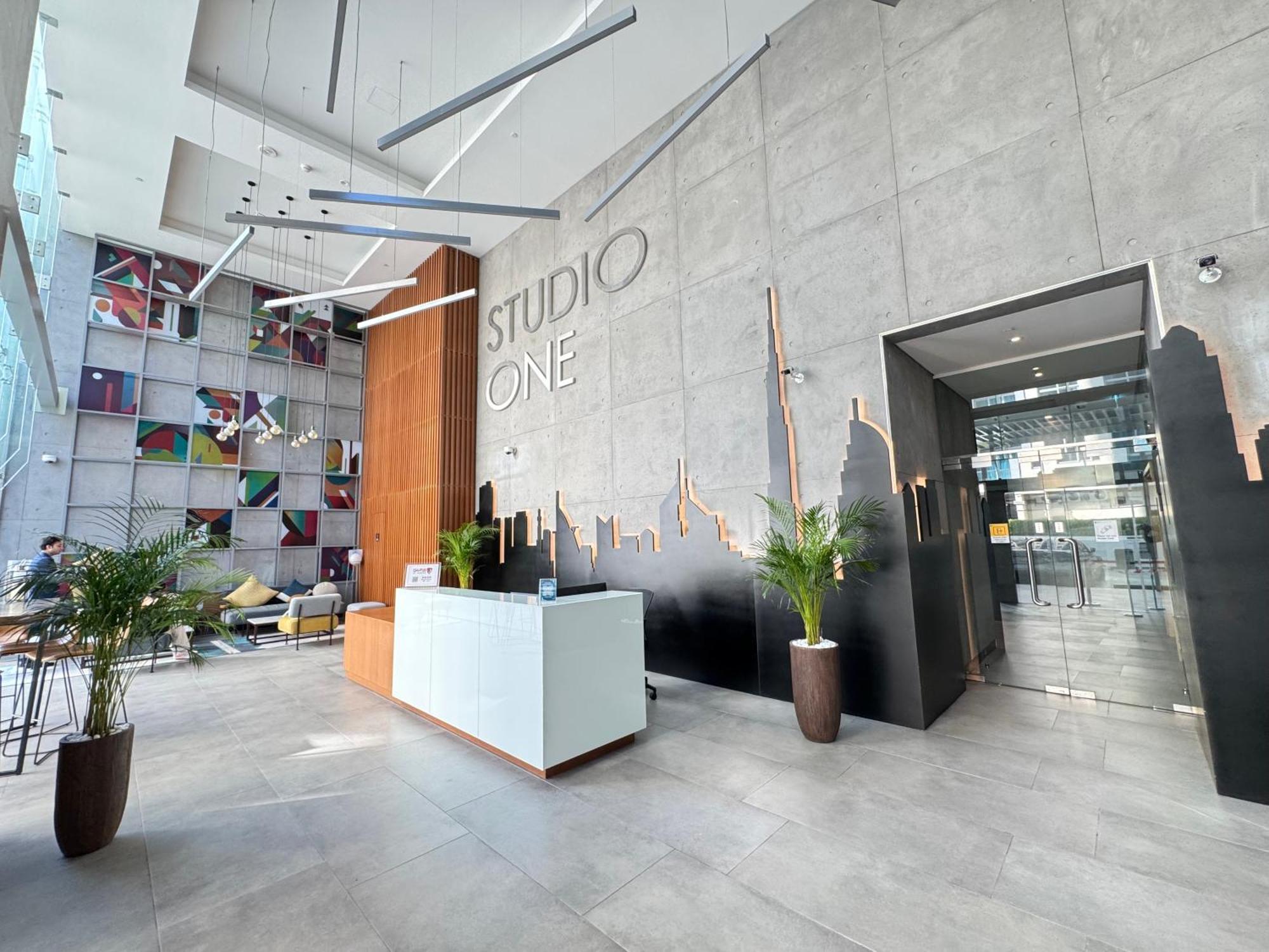 Pensiune Stunning Marina View Luxury One *