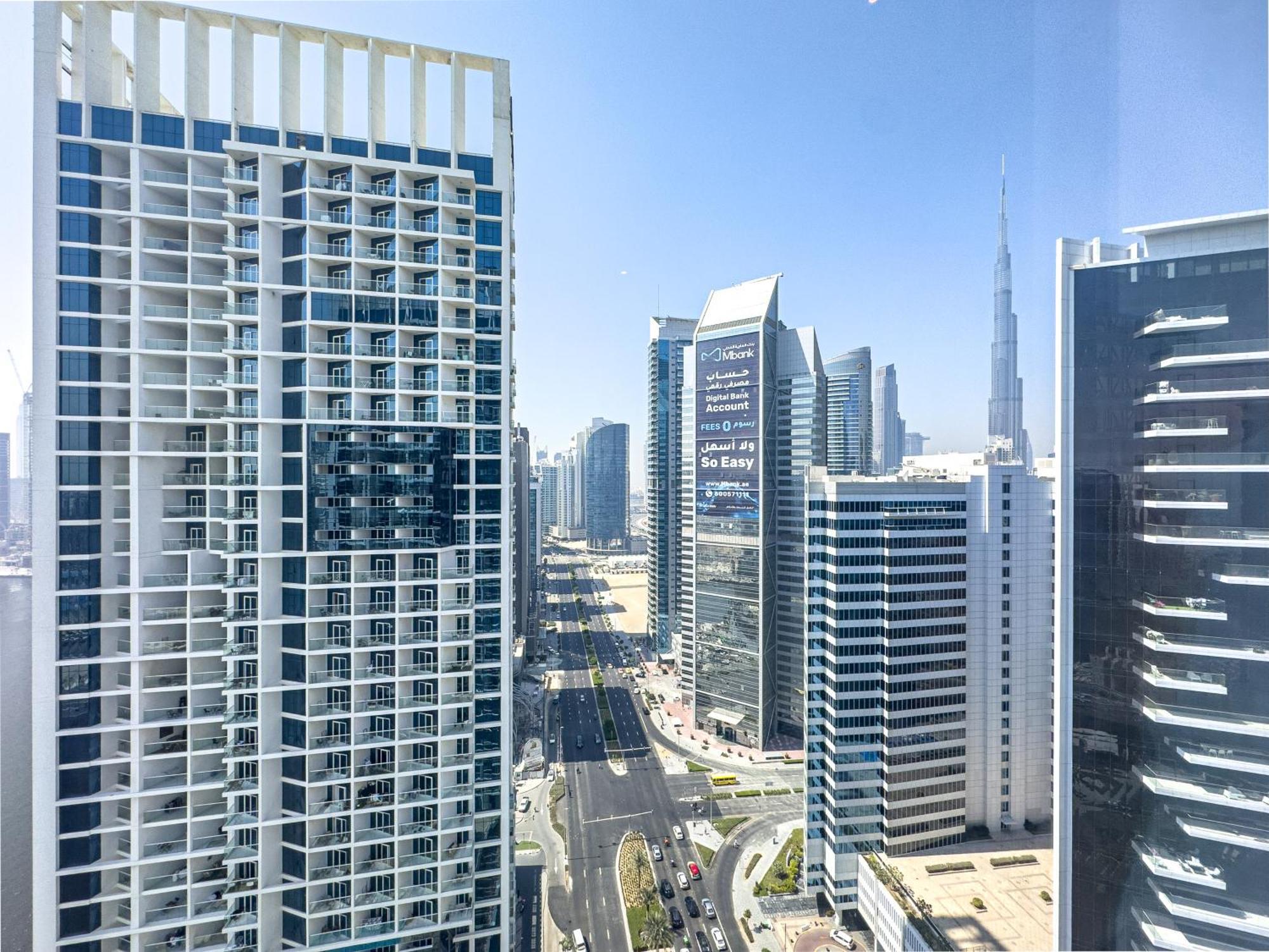 Deluxe One-bedroom In Business Bay With Burj Khalifa And Canal View * Dubái