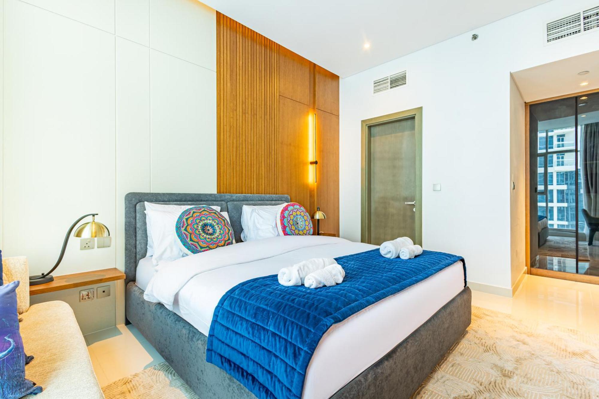 Deluxe One-bedroom In Business Bay With Burj Khalifa And Canal View * Dubái