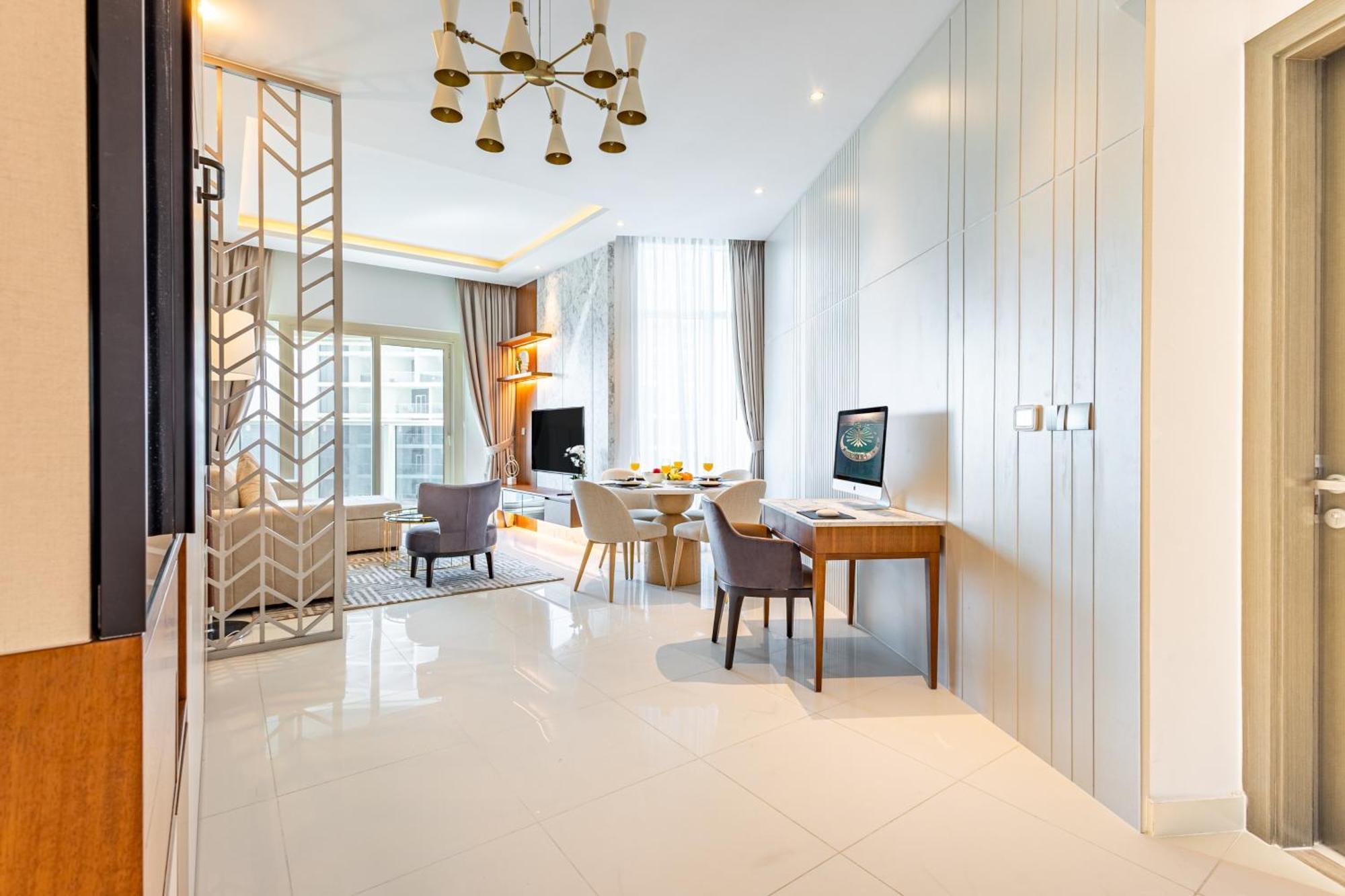 Deluxe One-bedroom In Business Bay With Burj Khalifa And Canal View *