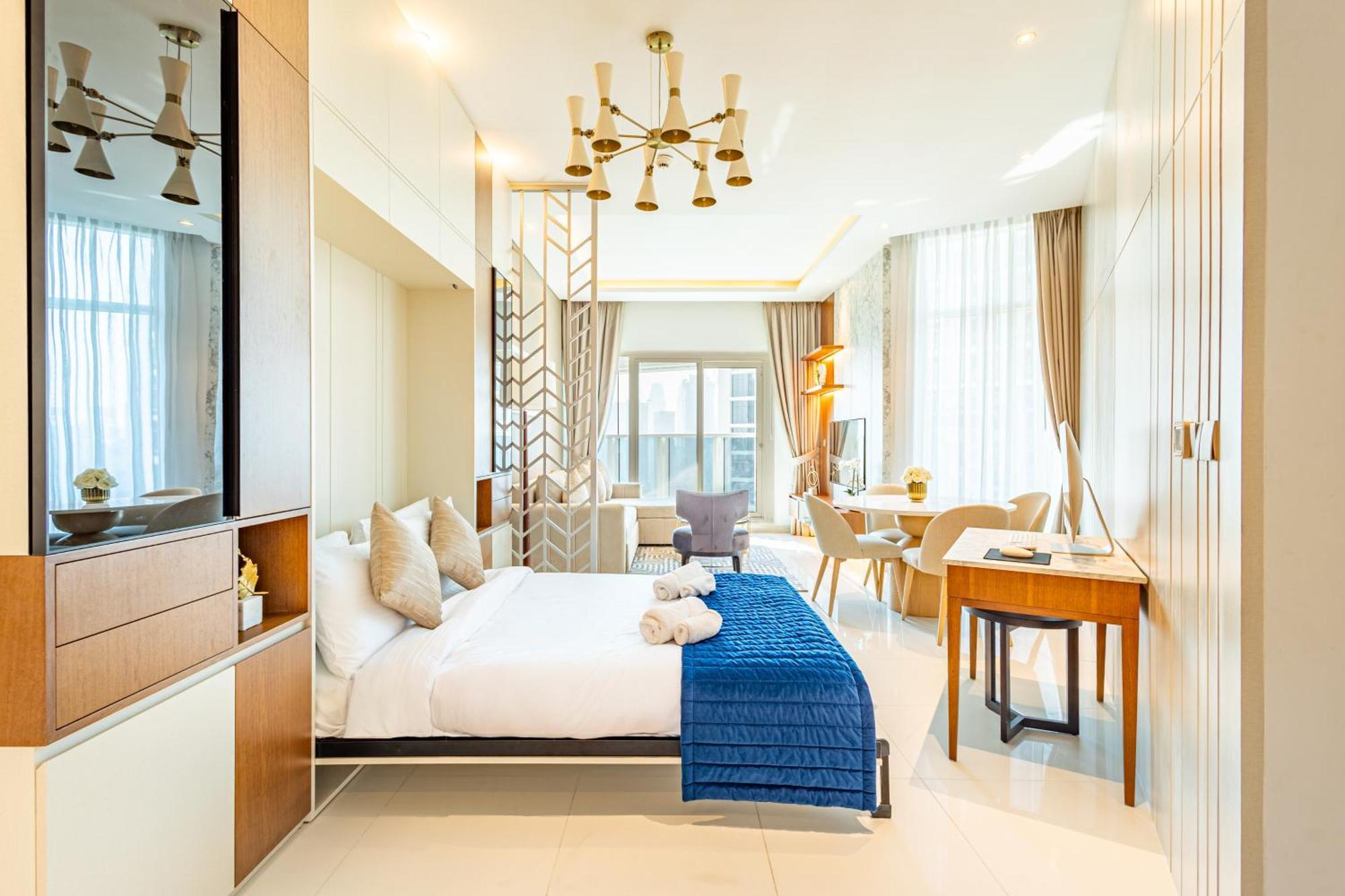Deluxe One-bedroom In Business Bay With Burj Khalifa And Canal View * Dubái