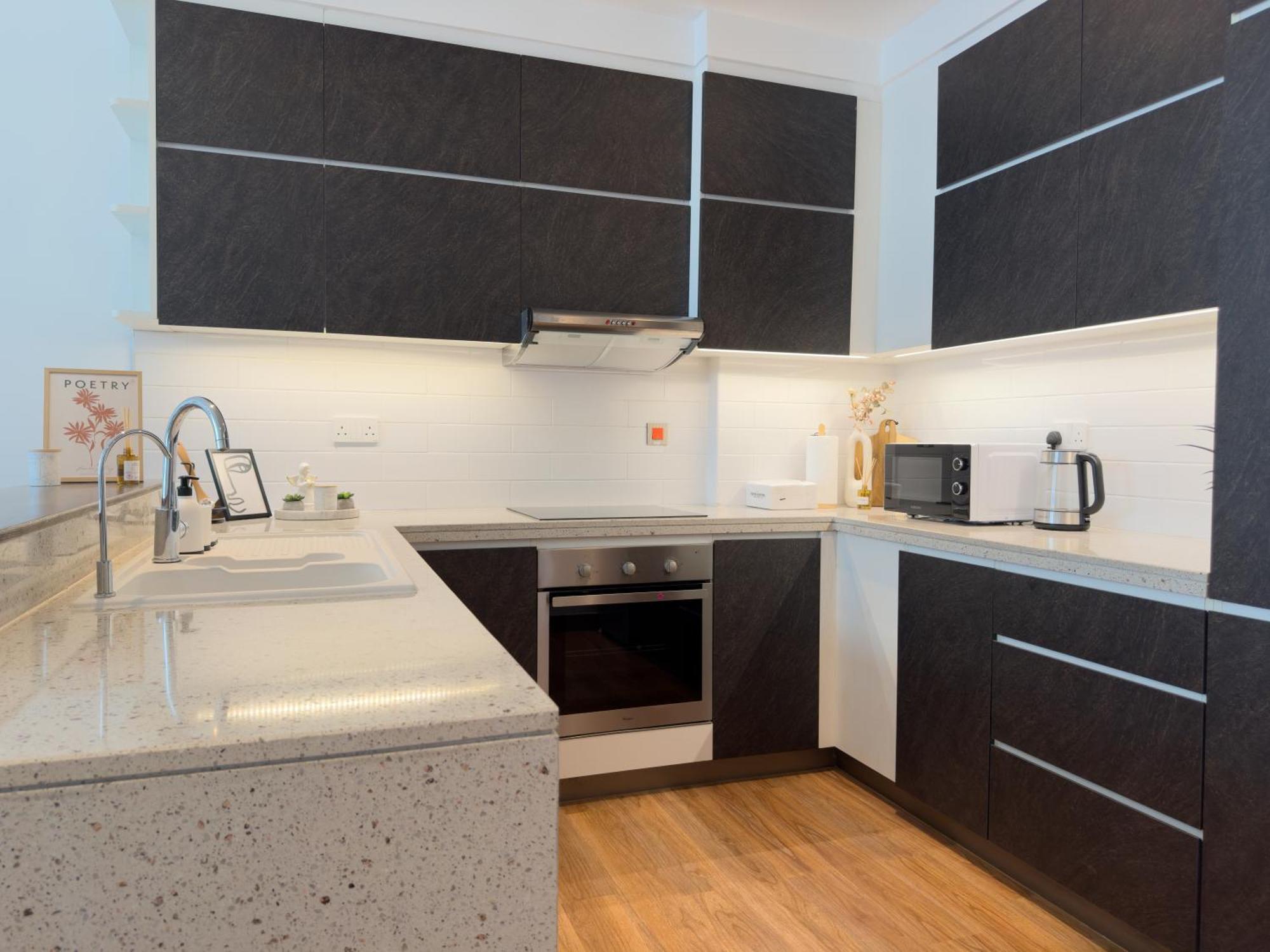 Elite Business & Family Turnkey 433 2br In Oia Motor