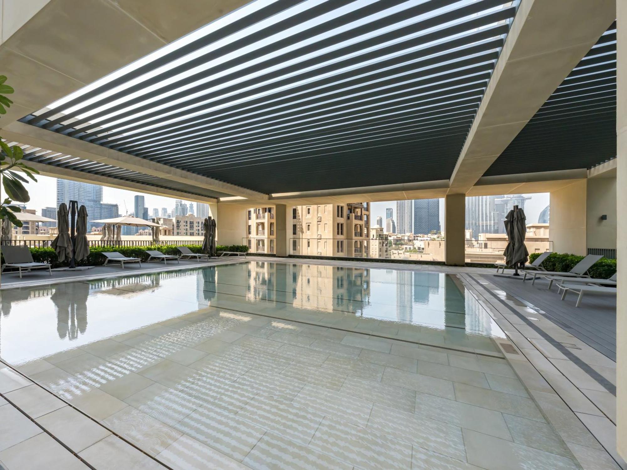 Apartment 2bdr Led Side Burj Khalifa Views Opposite Mall Dubai