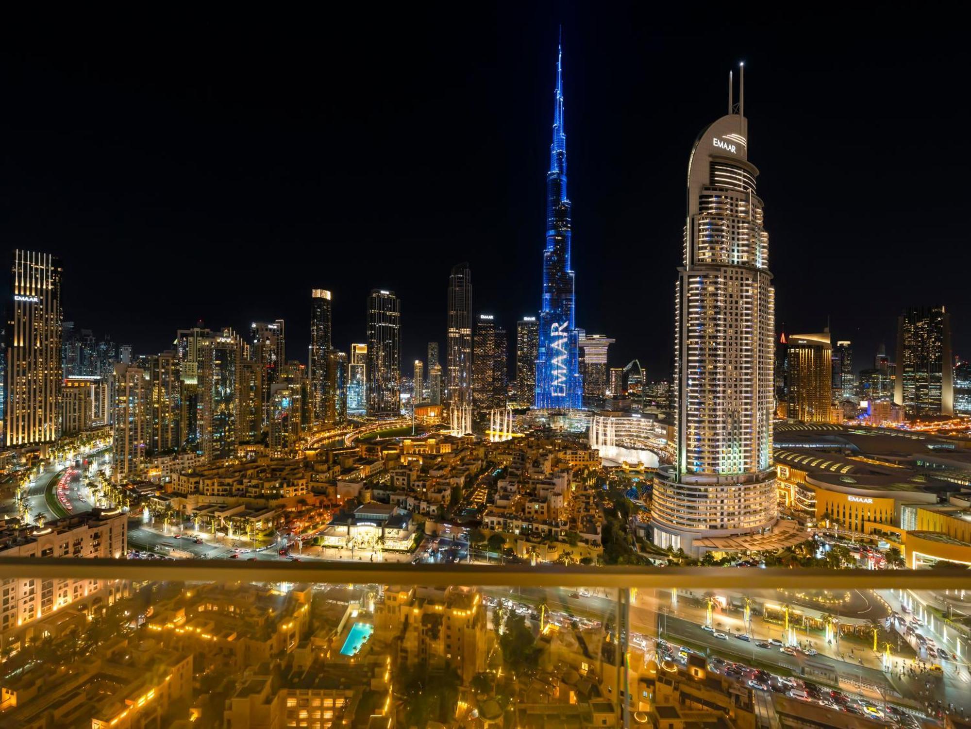 2bdr Led Side Burj Khalifa Views Opposite Mall Apartment