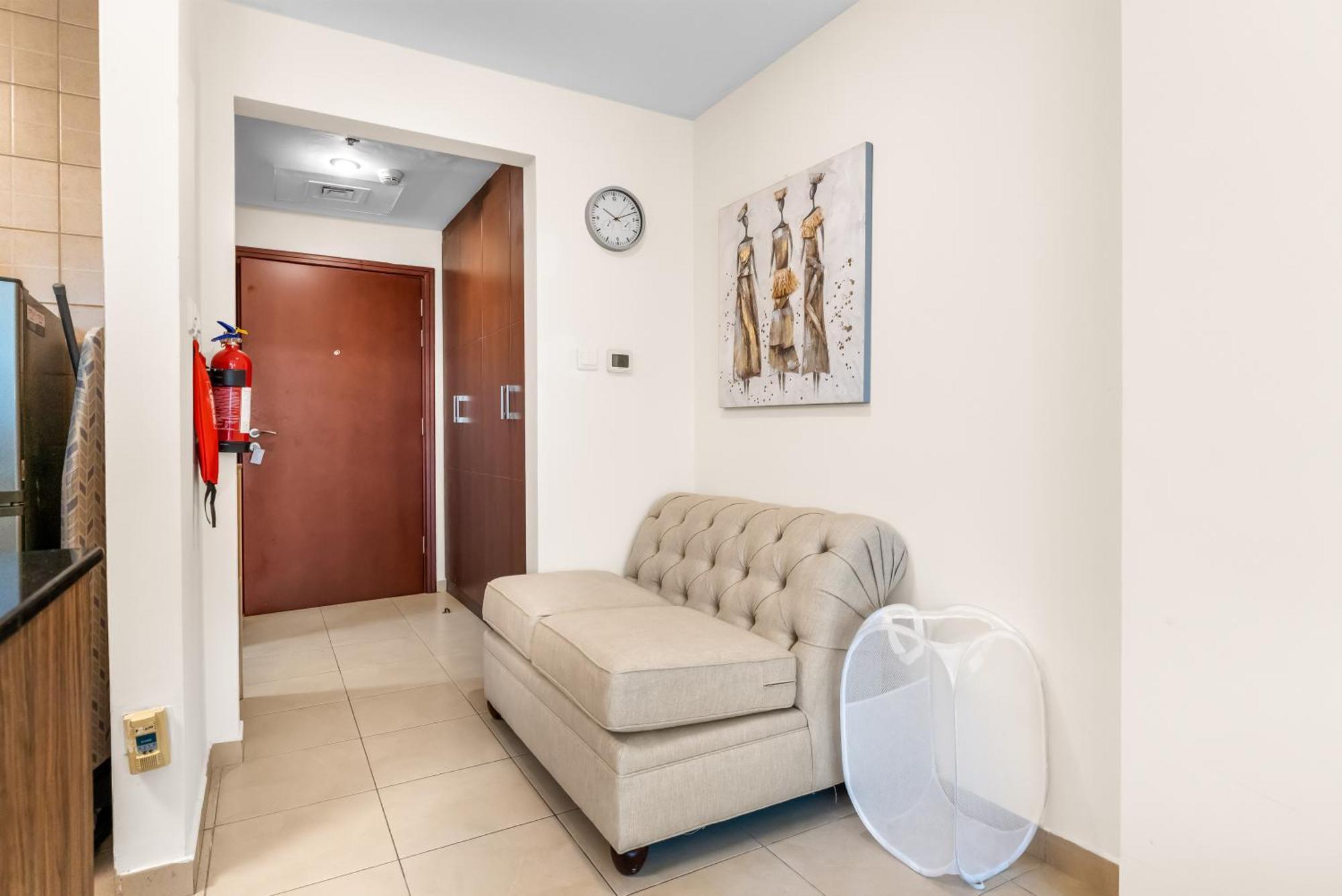 Apartemen Downtown Burj Al Nujoom Mall & Burj Khalifa
