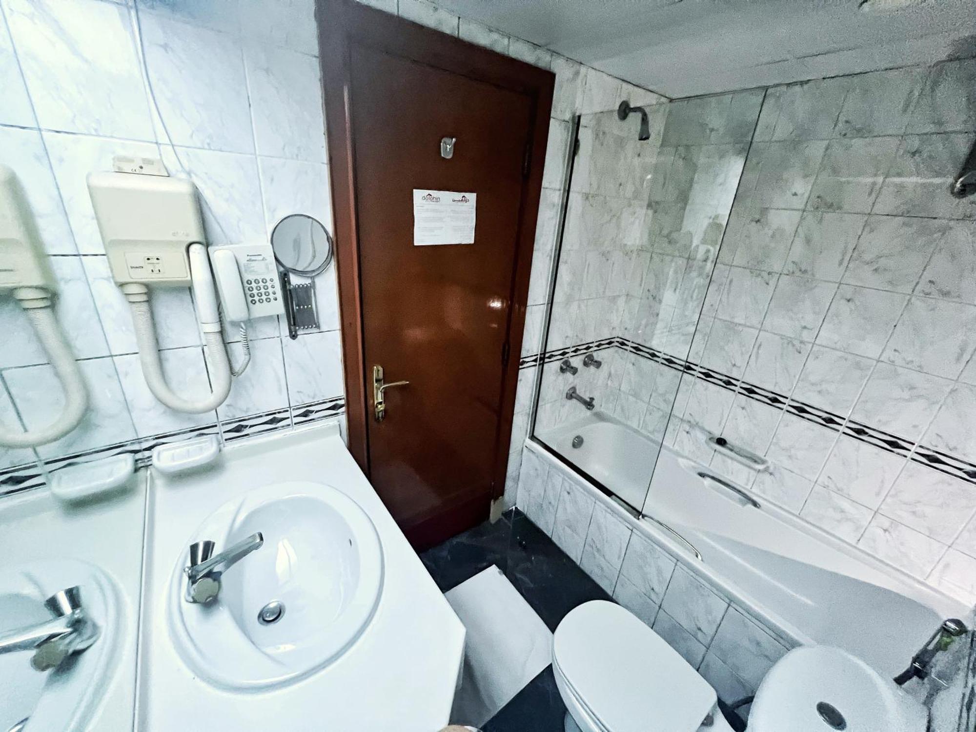 Dolphin Hotel de apartamente 3*