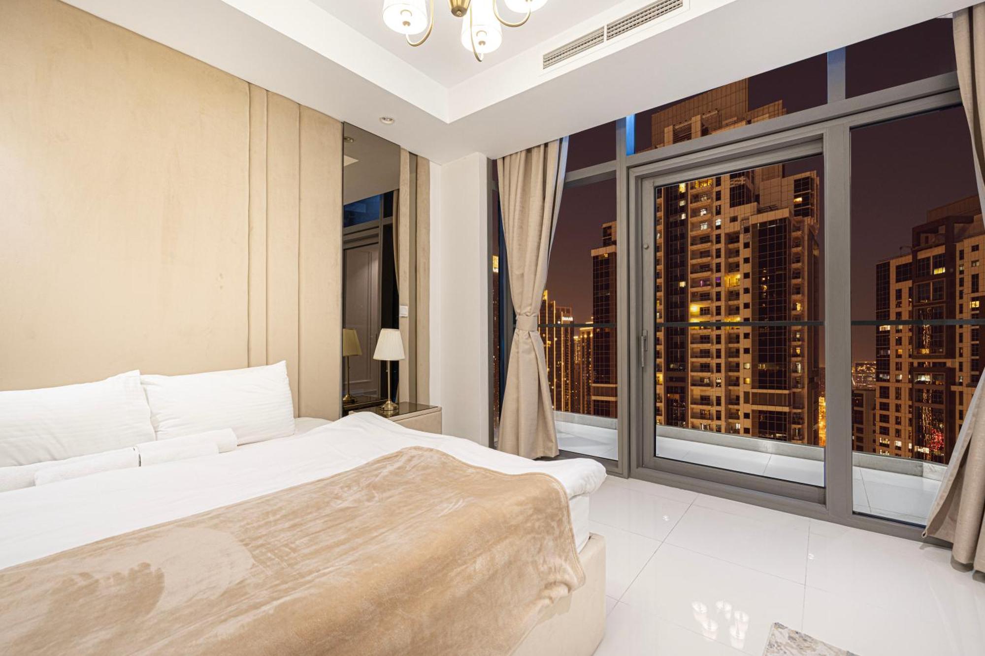 Apartemen Infinity Pool & Burj Khalifa View L Luxe Paramount *