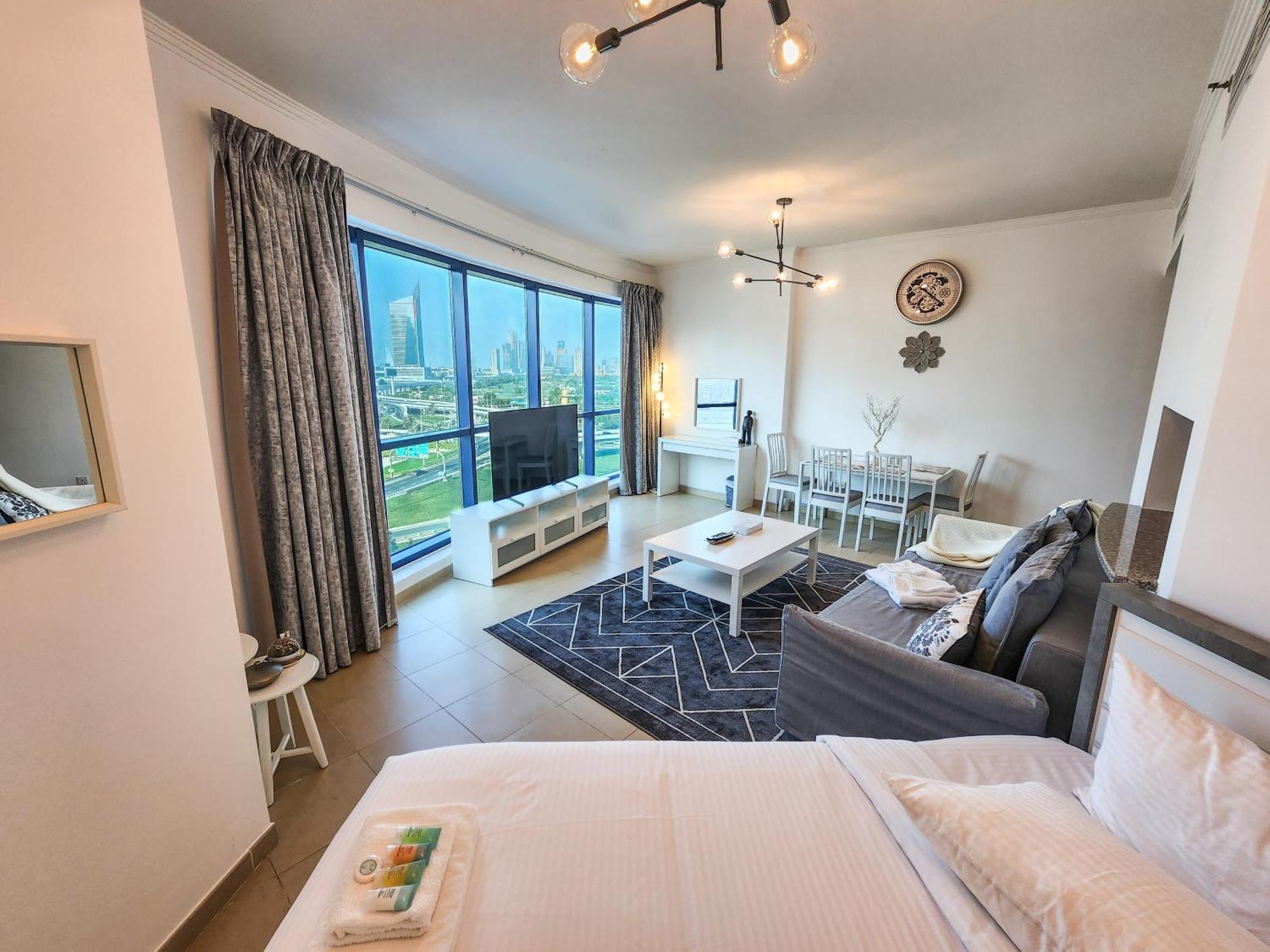 Apartamento Bright & Valuable, Close To Metro Station