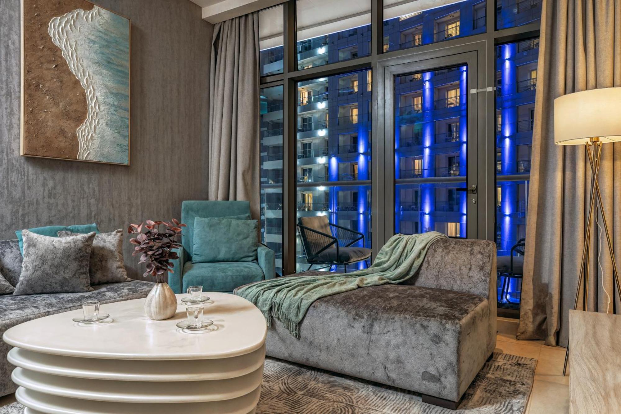 Palm Jumeirah - Luxe Infinity Pool I Direct Access *