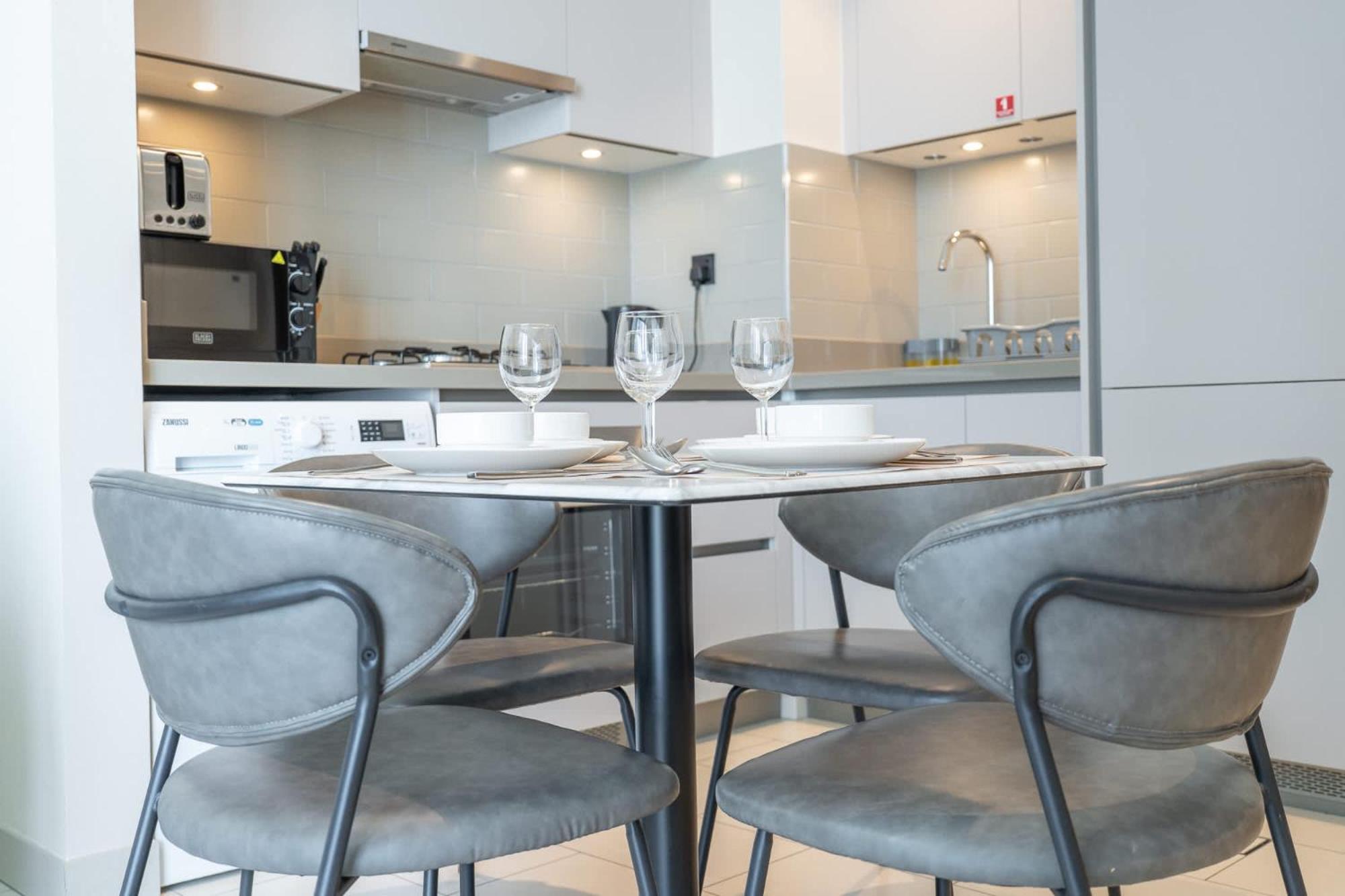 Chic 1br In Sobha Creek Vistas Sleeps 2 Dubai