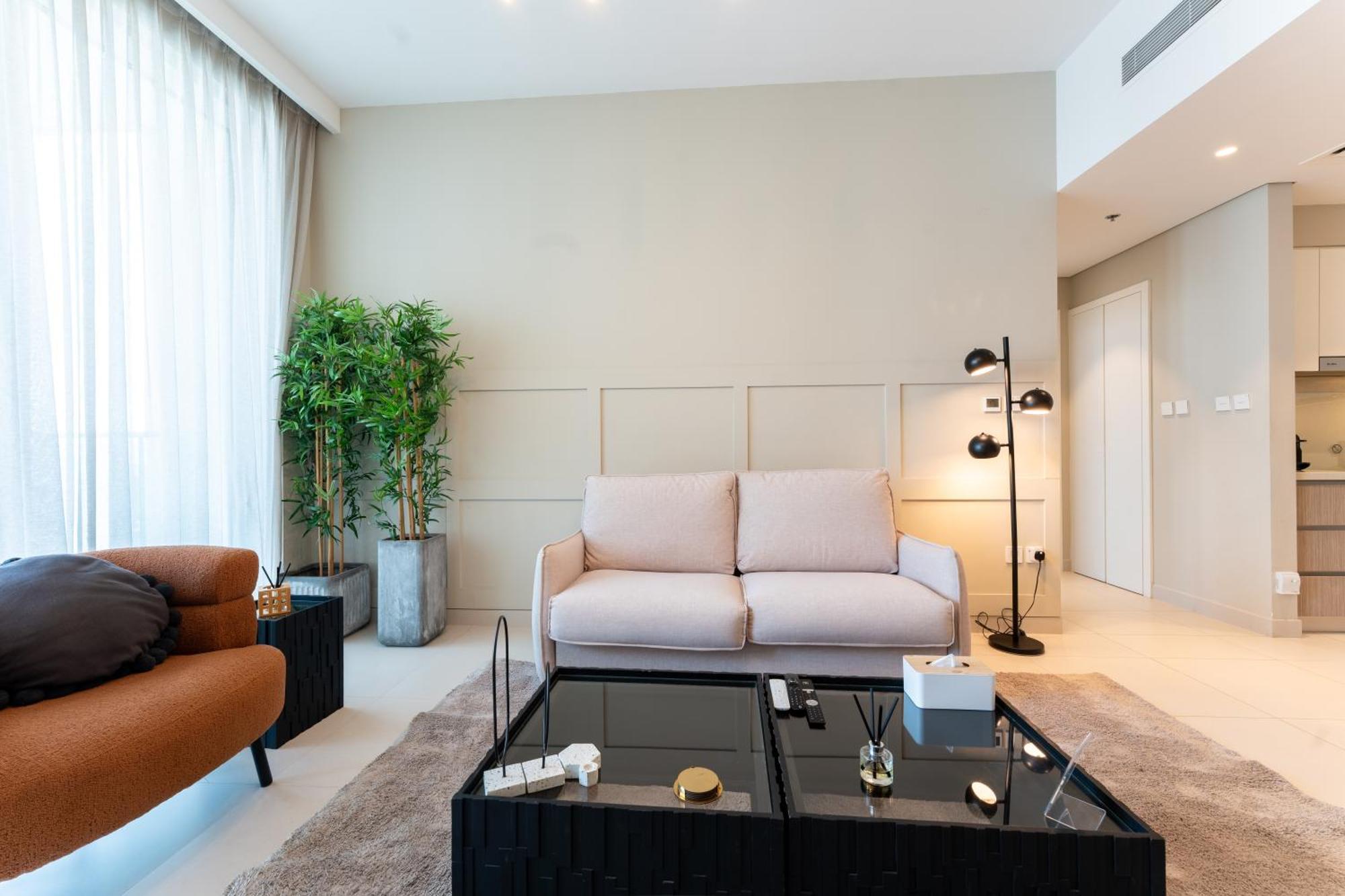 Elegant Luxury With Stunning Views In Creek Harbour By Aya Boutique Apartment Dubai